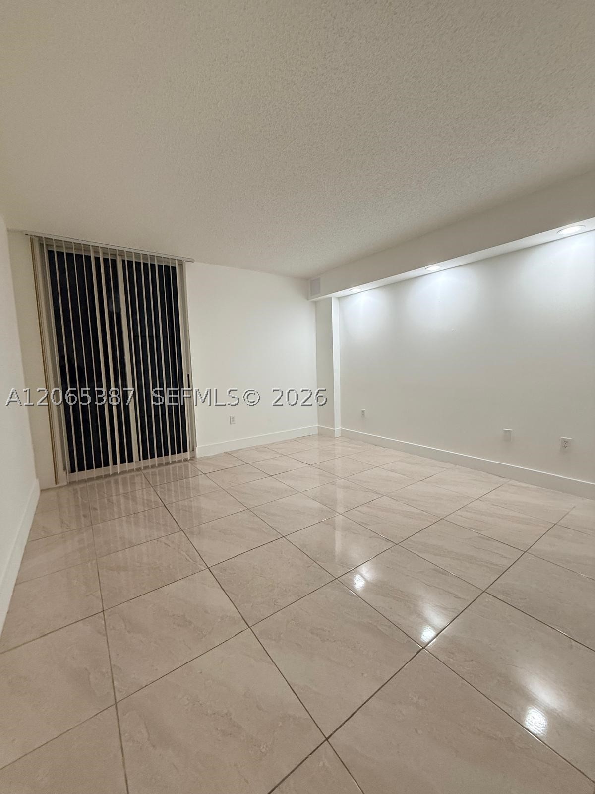 5091 NW 7th St #1009, Miami FL 33126
