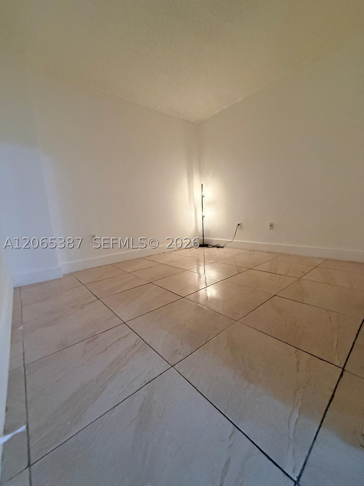5091 NW 7th St #1009, Miami FL 33126
