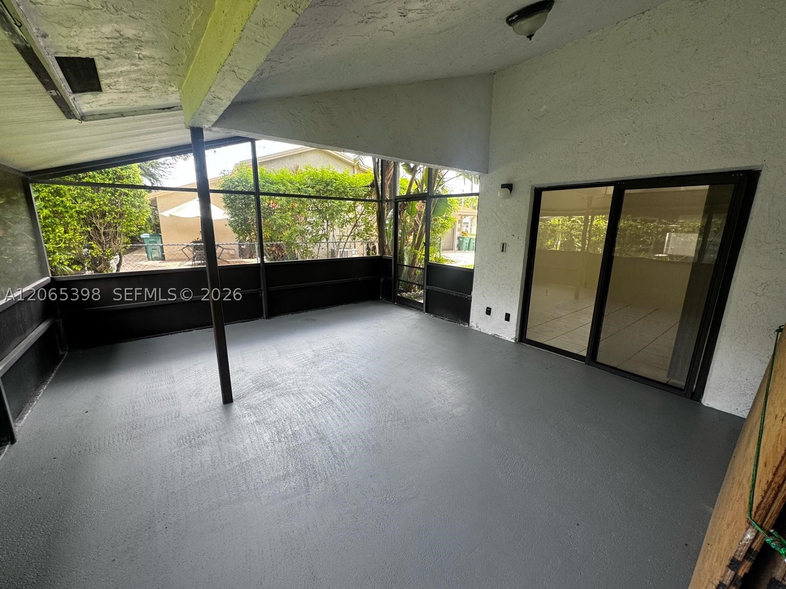 8848 NW 76th Ct, Tamarac FL 33321