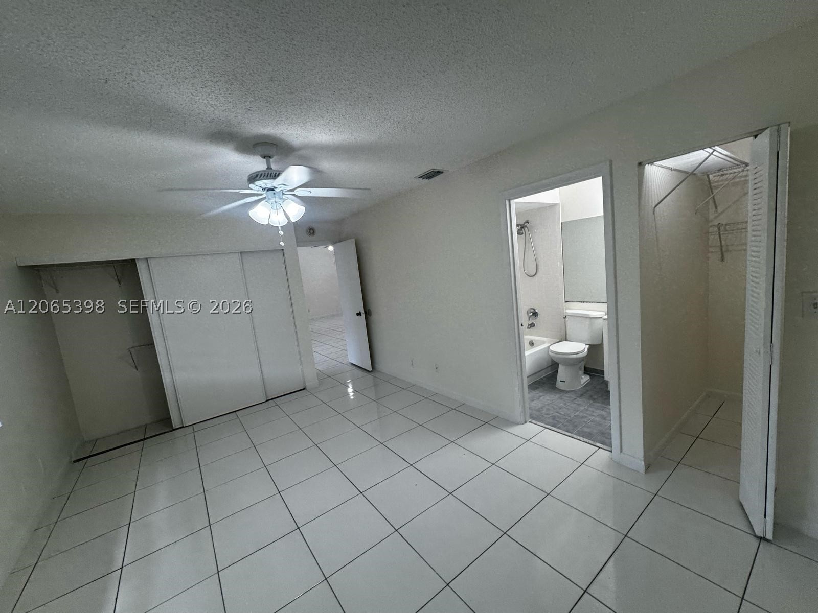8848 NW 76th Ct, Tamarac FL 33321