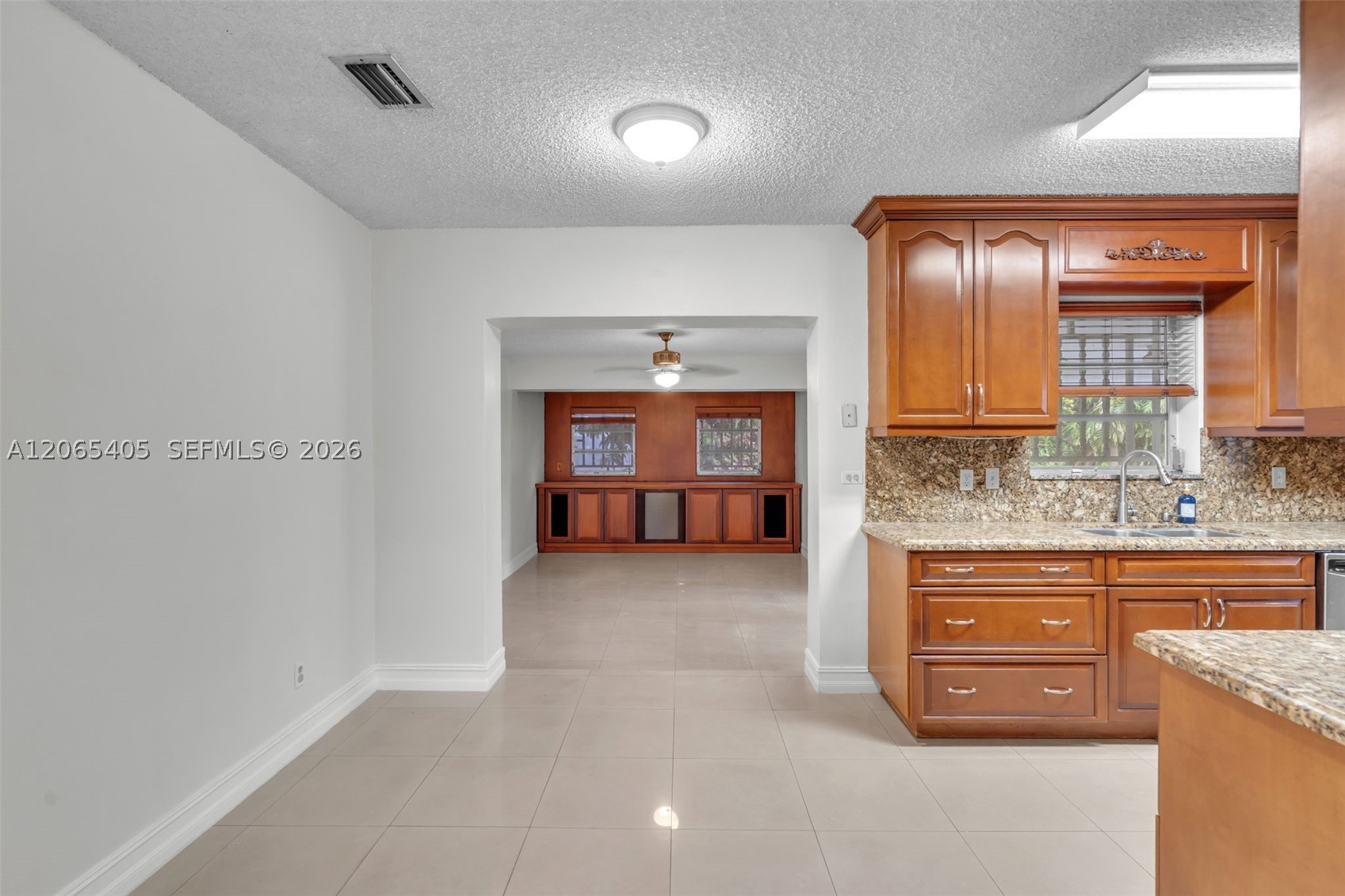 5560 W 6th Ave, Hialeah FL 33012