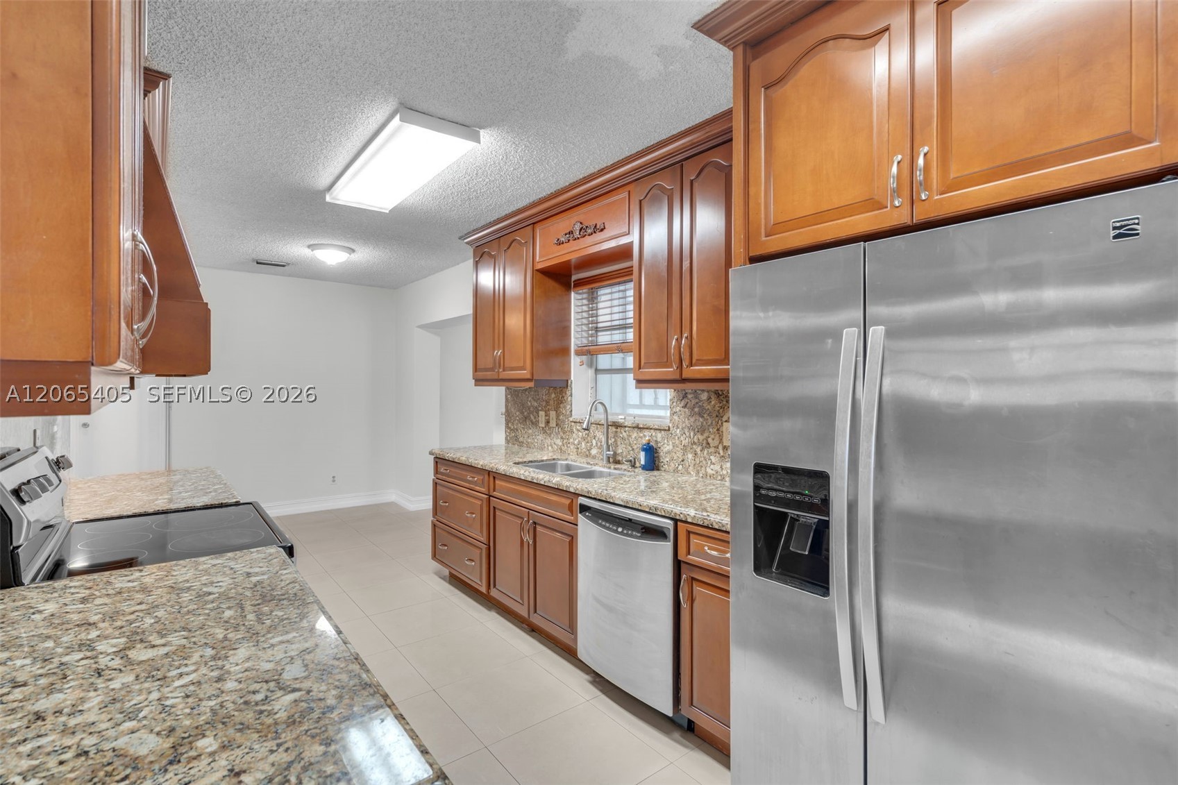 5560 W 6th Ave, Hialeah FL 33012