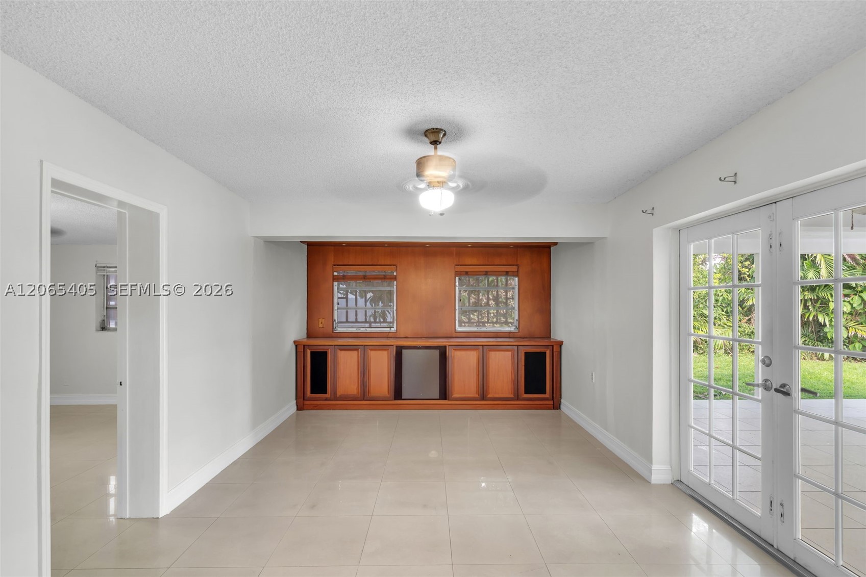 5560 W 6th Ave, Hialeah FL 33012