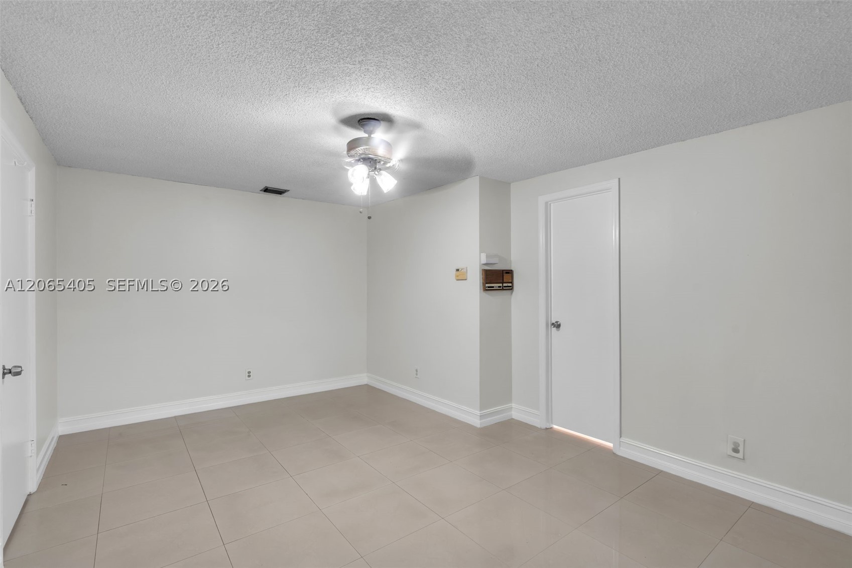 5560 W 6th Ave, Hialeah FL 33012