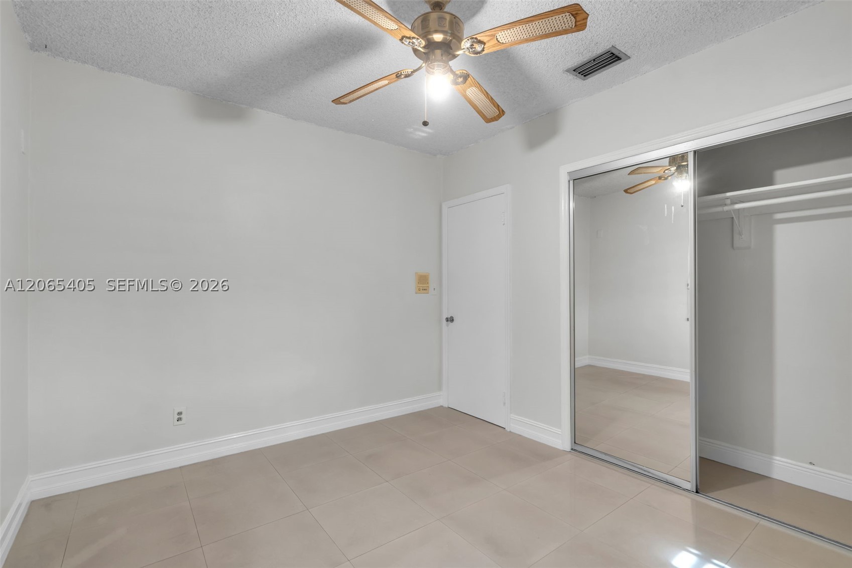 5560 W 6th Ave, Hialeah FL 33012