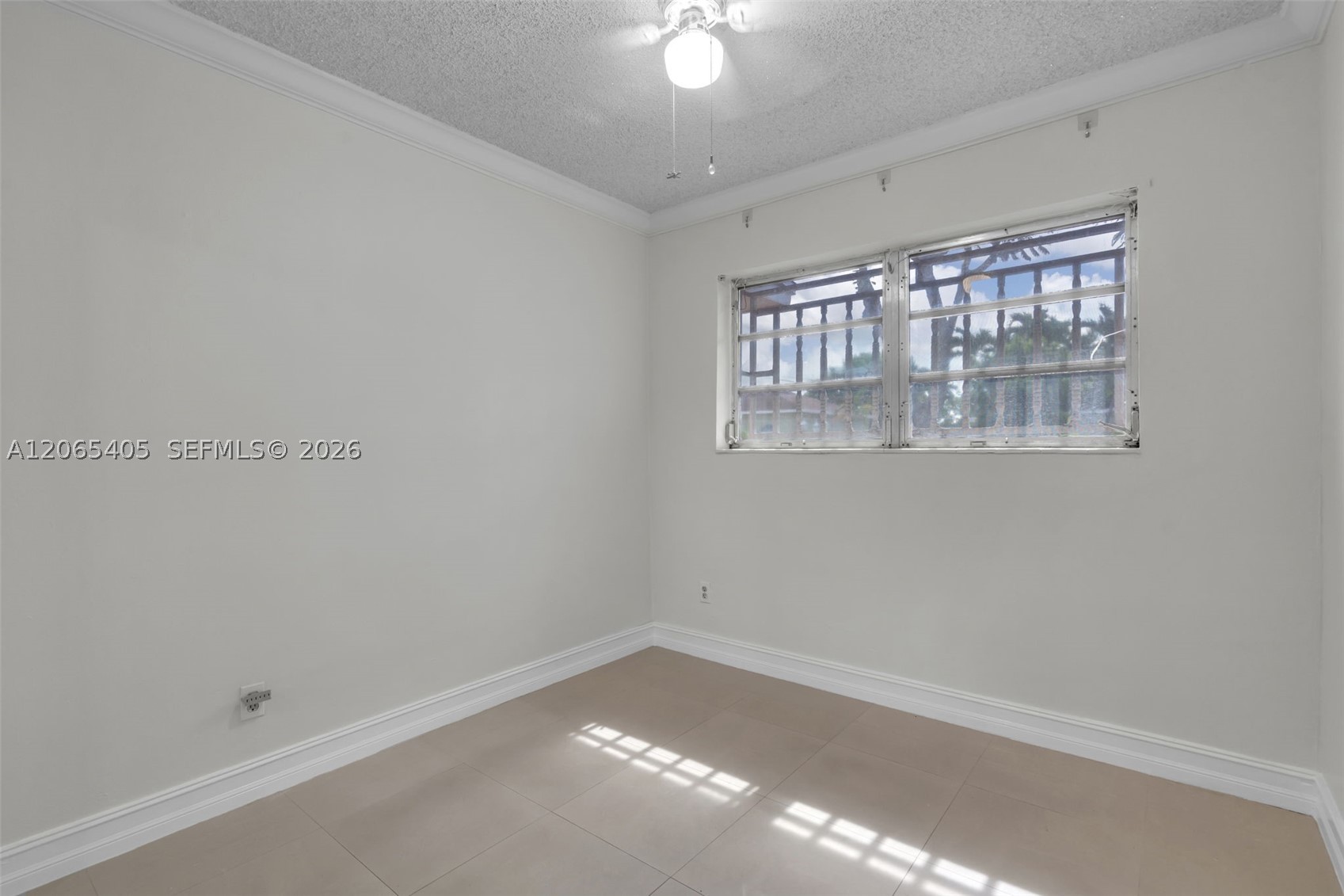 5560 W 6th Ave, Hialeah FL 33012