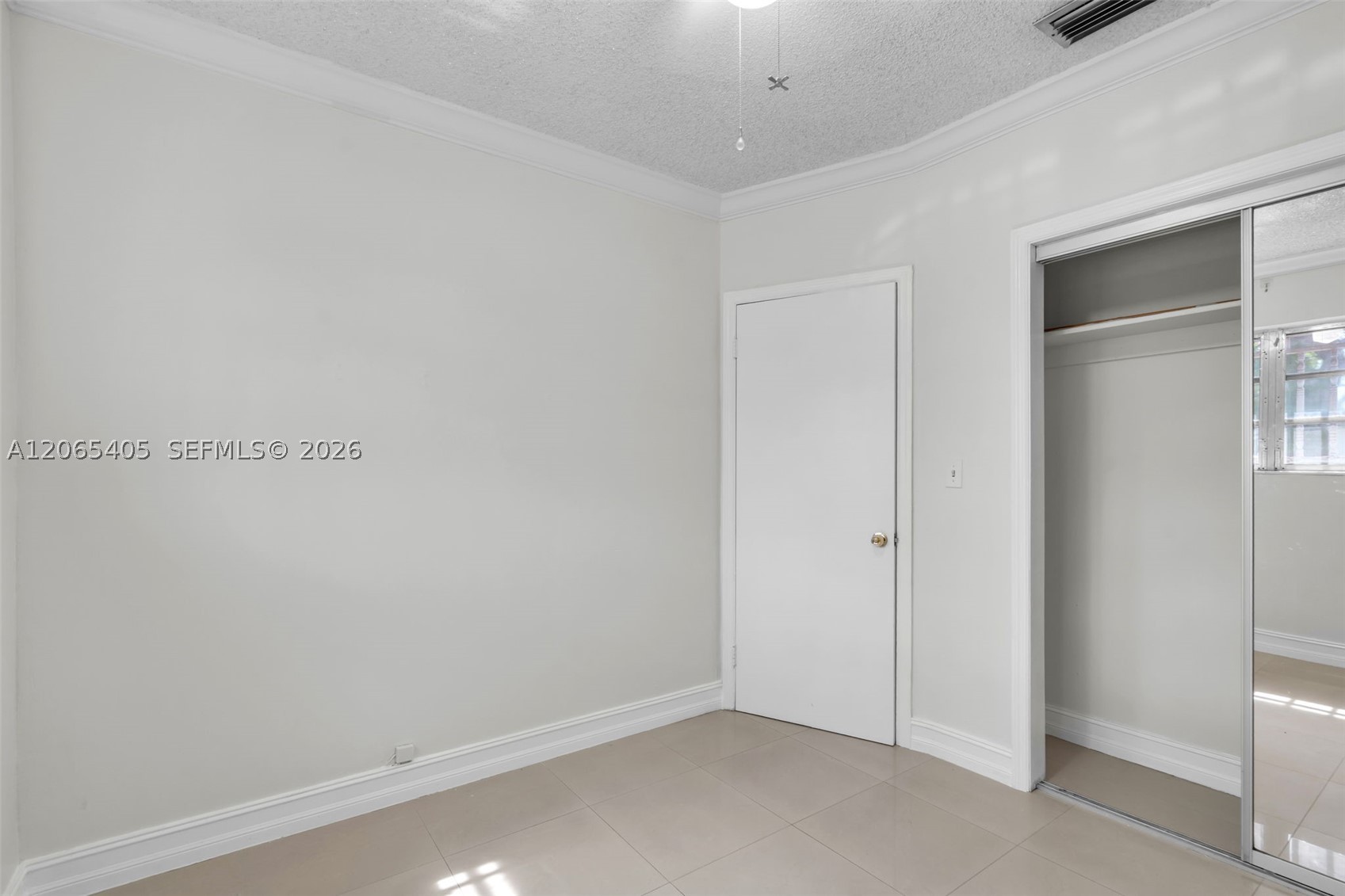 5560 W 6th Ave, Hialeah FL 33012