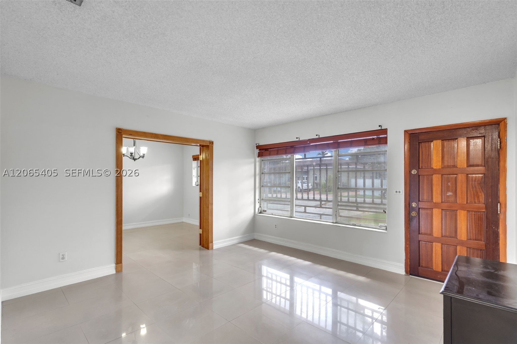 5560 W 6th Ave, Hialeah FL 33012