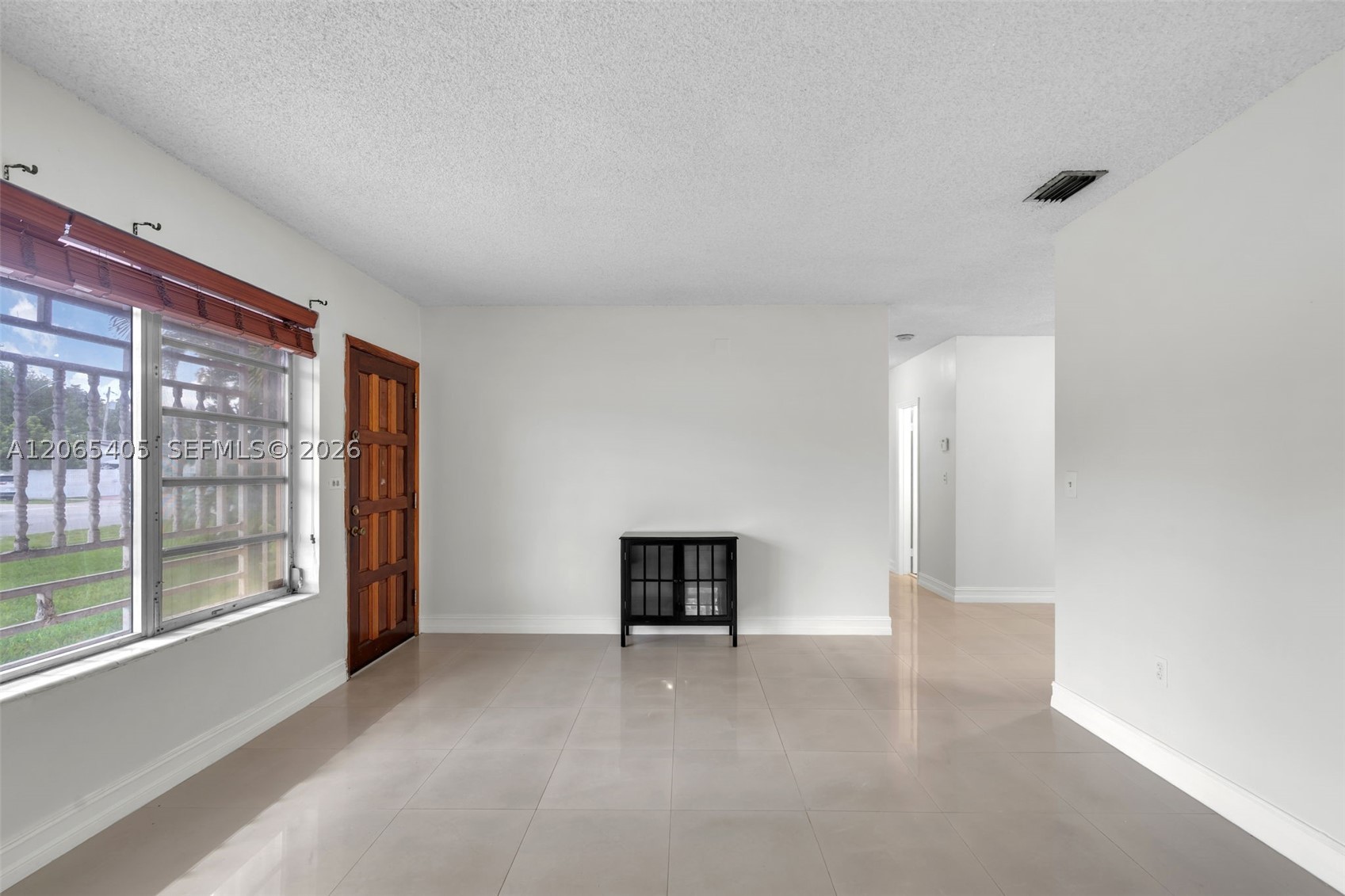 5560 W 6th Ave, Hialeah FL 33012