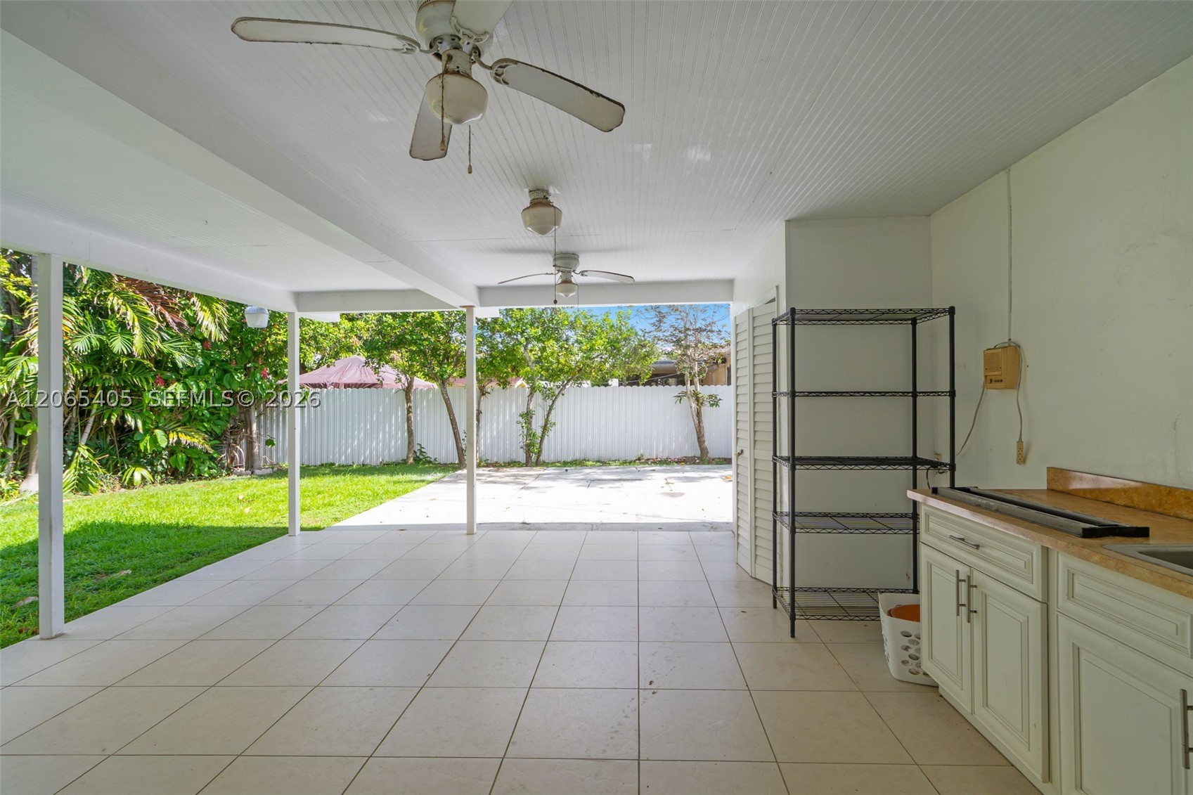 5560 W 6th Ave, Hialeah FL 33012