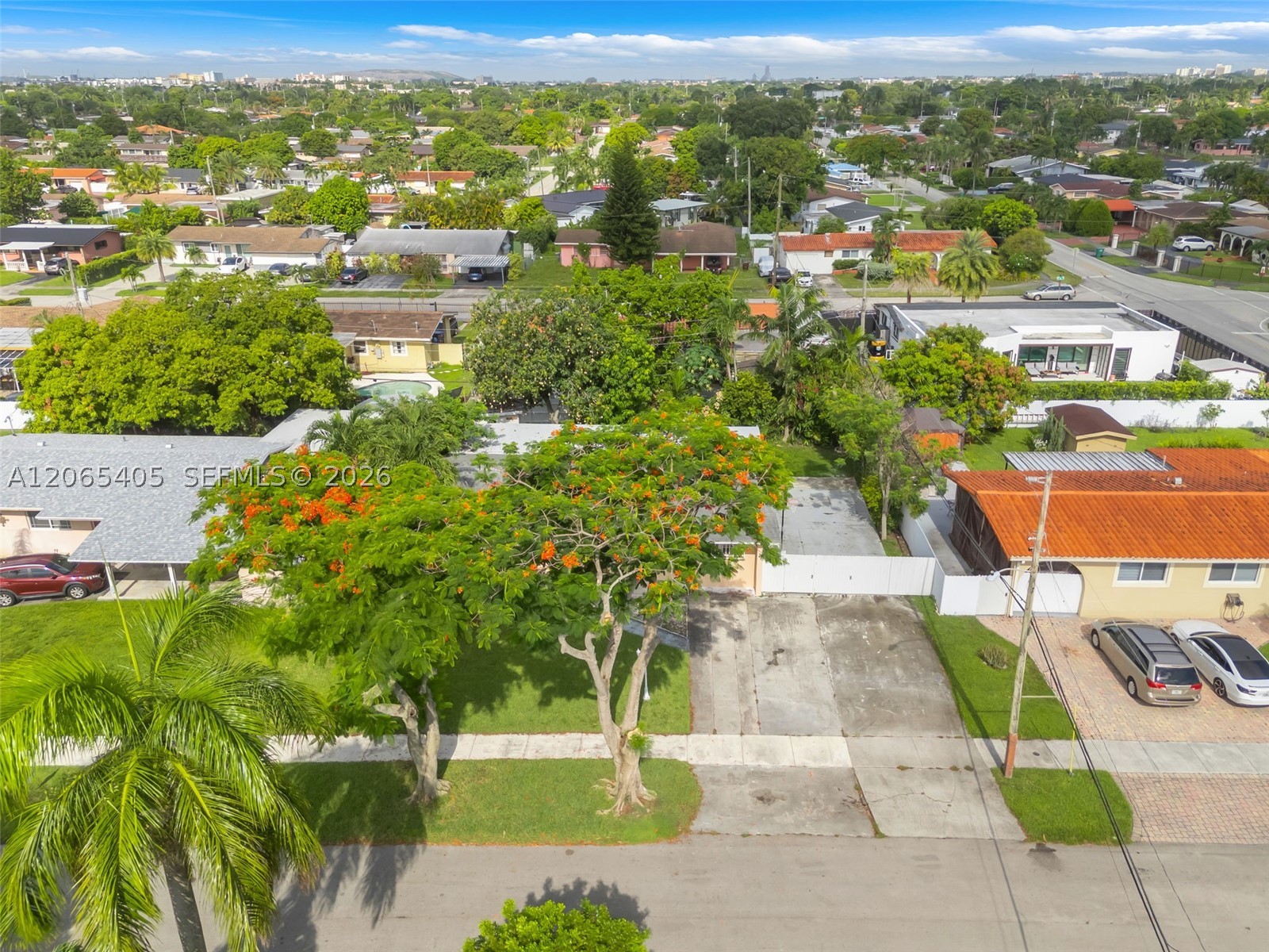 5560 W 6th Ave, Hialeah FL 33012
