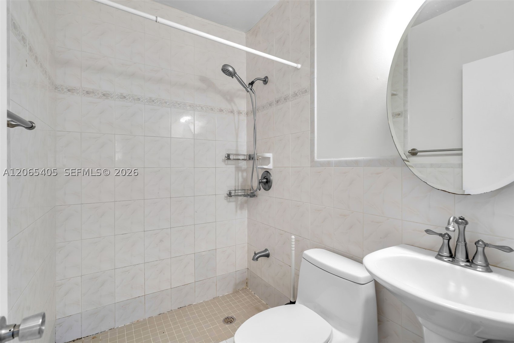 5560 W 6th Ave, Hialeah FL 33012