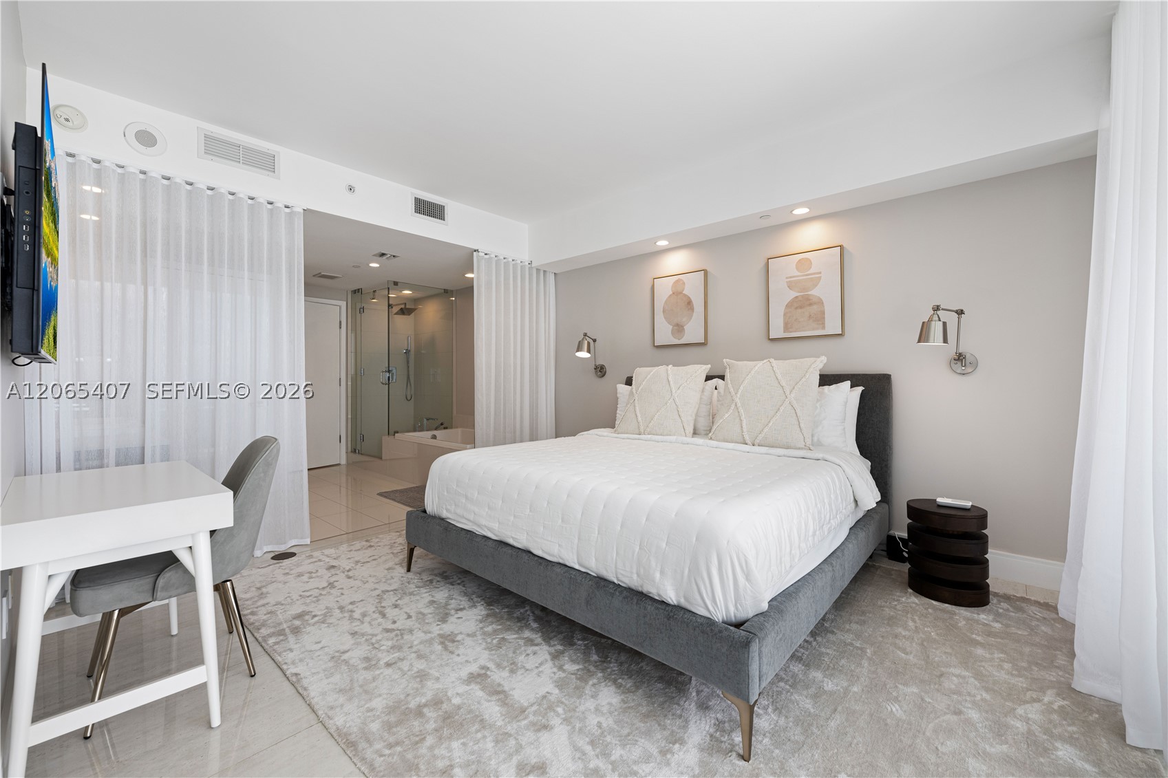 650 NE 32nd St #1501, Miami FL 33137