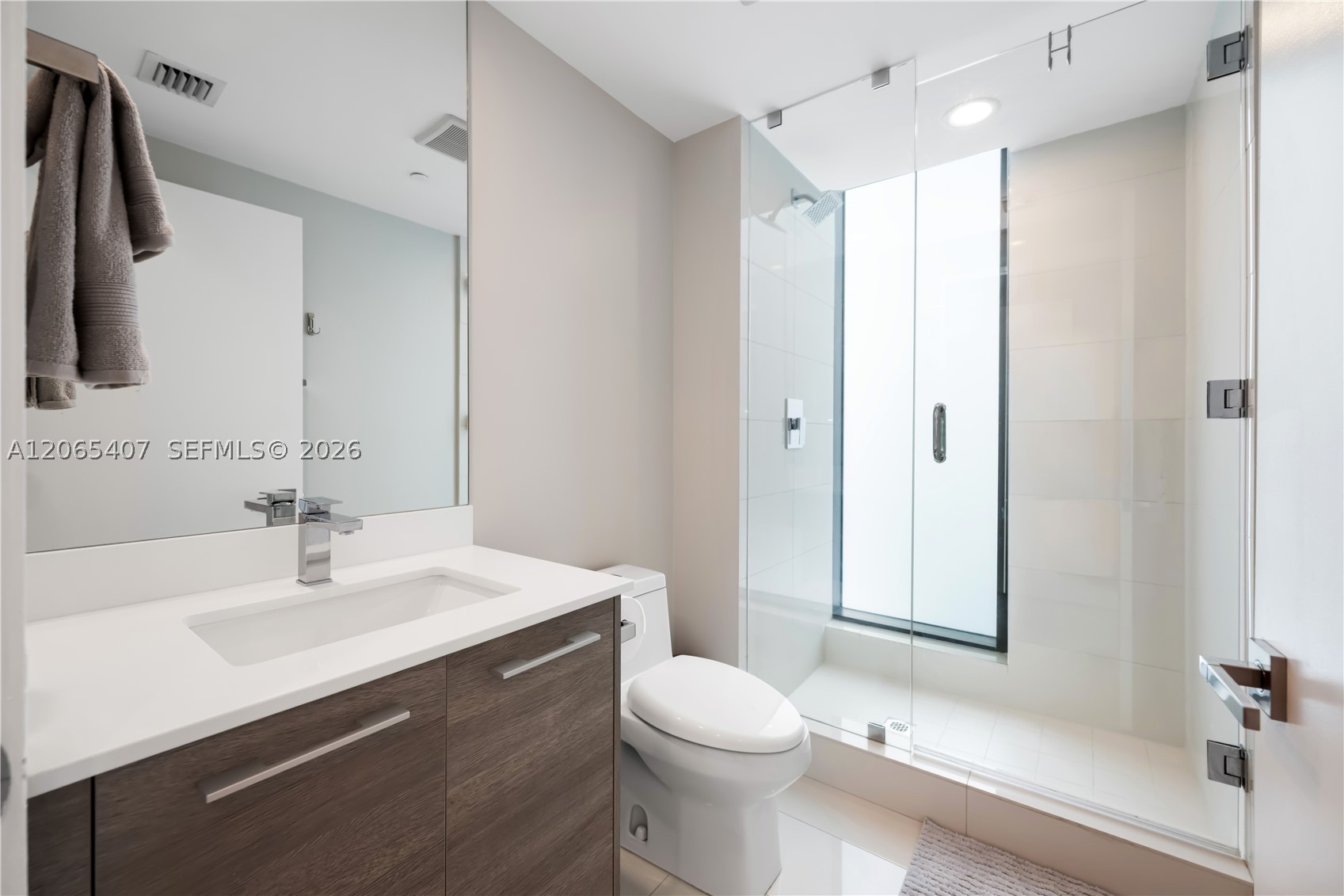 650 NE 32nd St #1501, Miami FL 33137