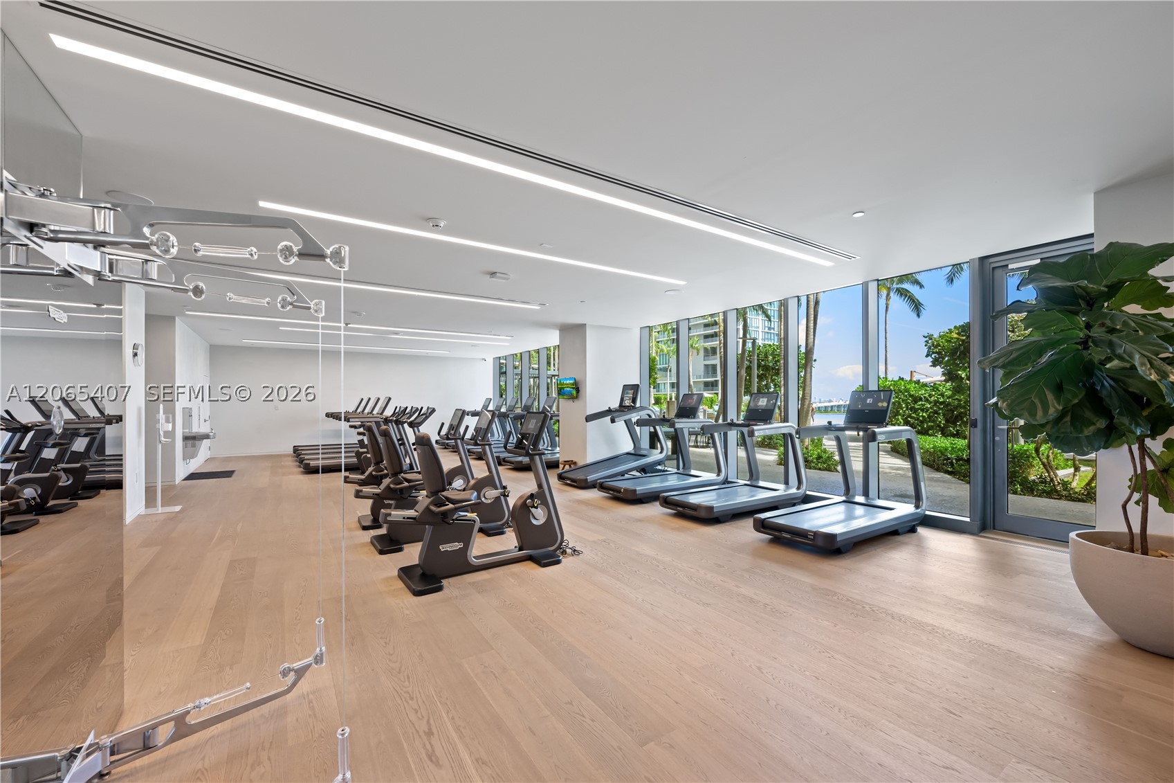 650 NE 32nd St #1501, Miami FL 33137