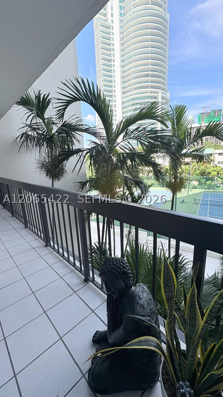 2333 Brickell Ave #315, Miami FL 33129