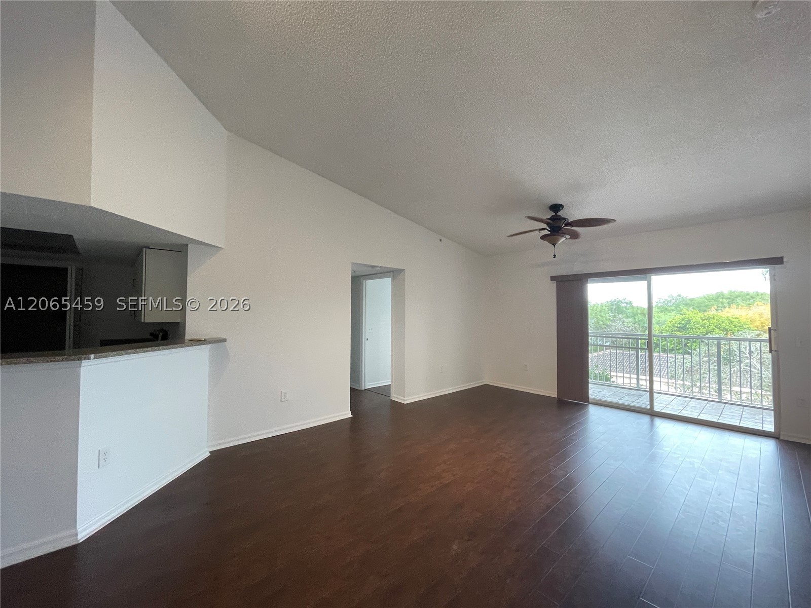 5025 Wiles Rd #303, Coconut Creek FL 33073