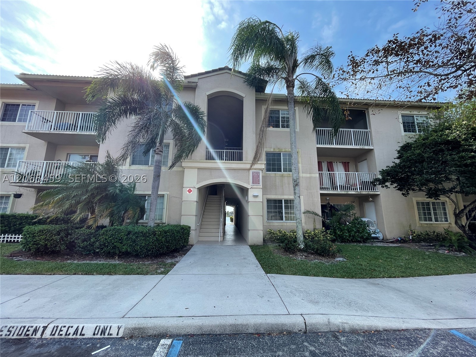 5025 Wiles Rd #303, Coconut Creek FL 33073