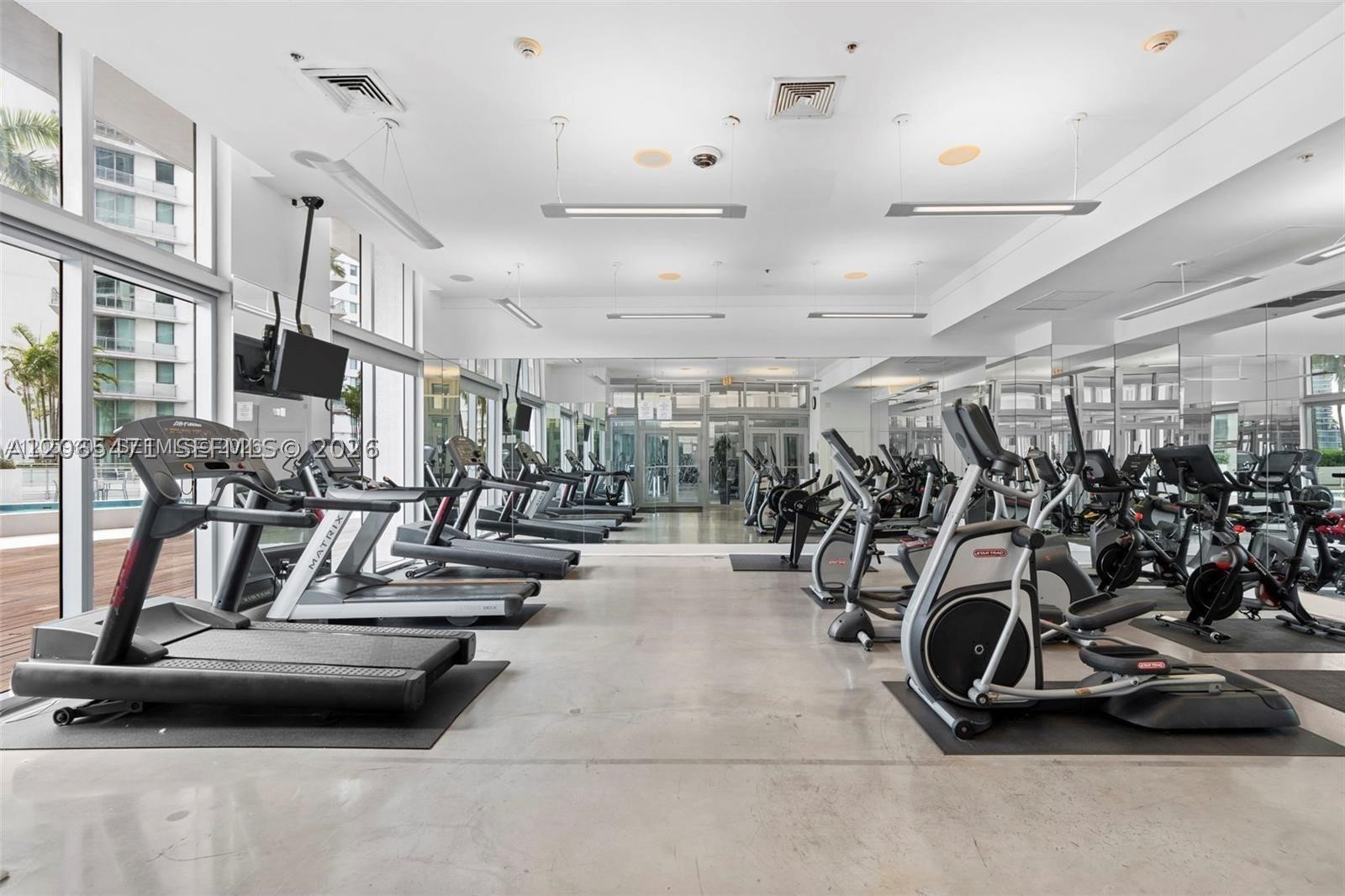 90 SW 3rd St #1416, Miami FL 33130