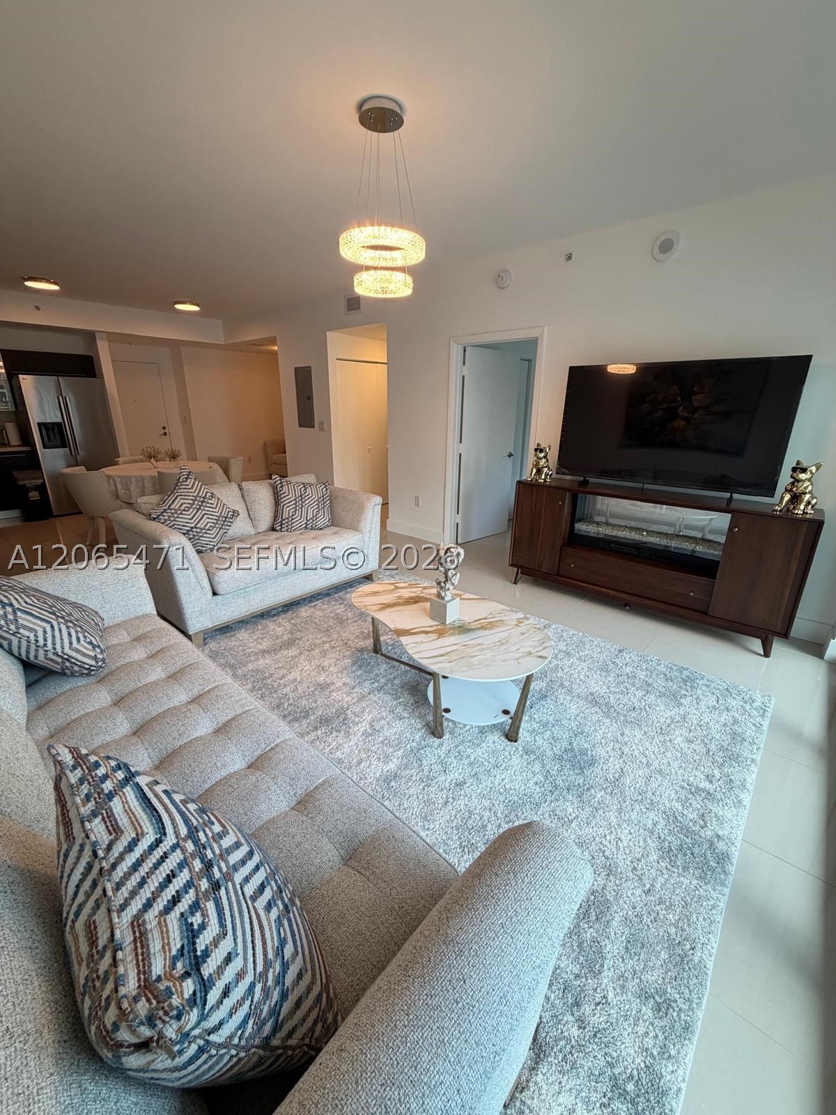 90 SW 3rd St #1416, Miami FL 33130