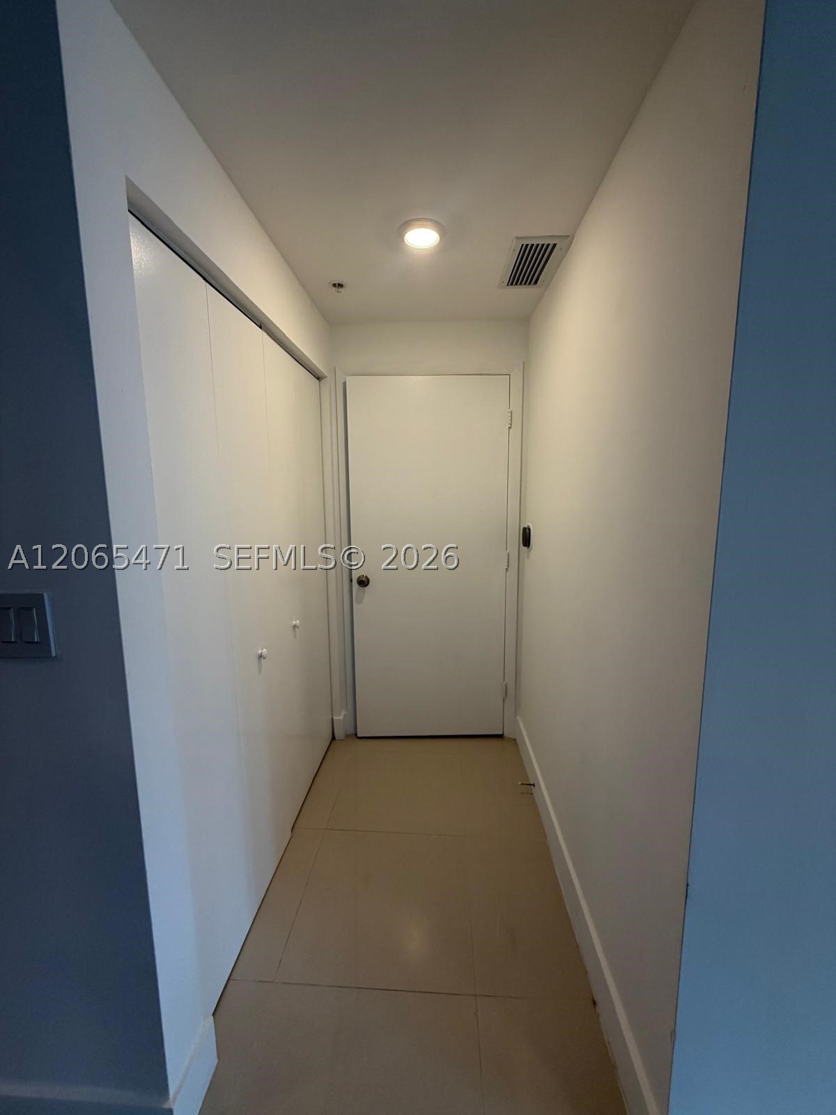 90 SW 3rd St #1416, Miami FL 33130