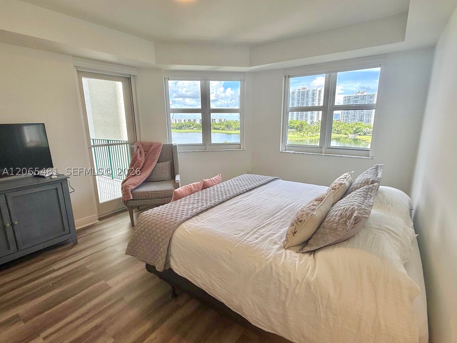 20000 E Country Club Dr #612, Aventura FL 33180