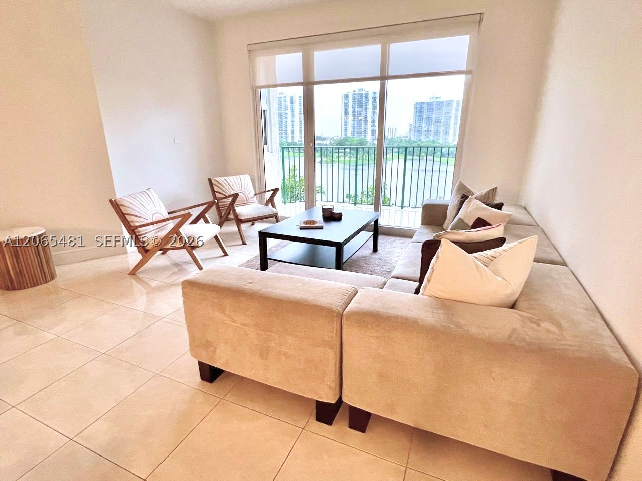 20000 E Country Club Dr #612, Aventura FL 33180