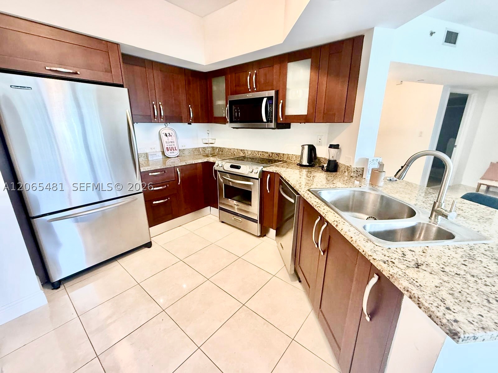 20000 E Country Club Dr #612, Aventura FL 33180