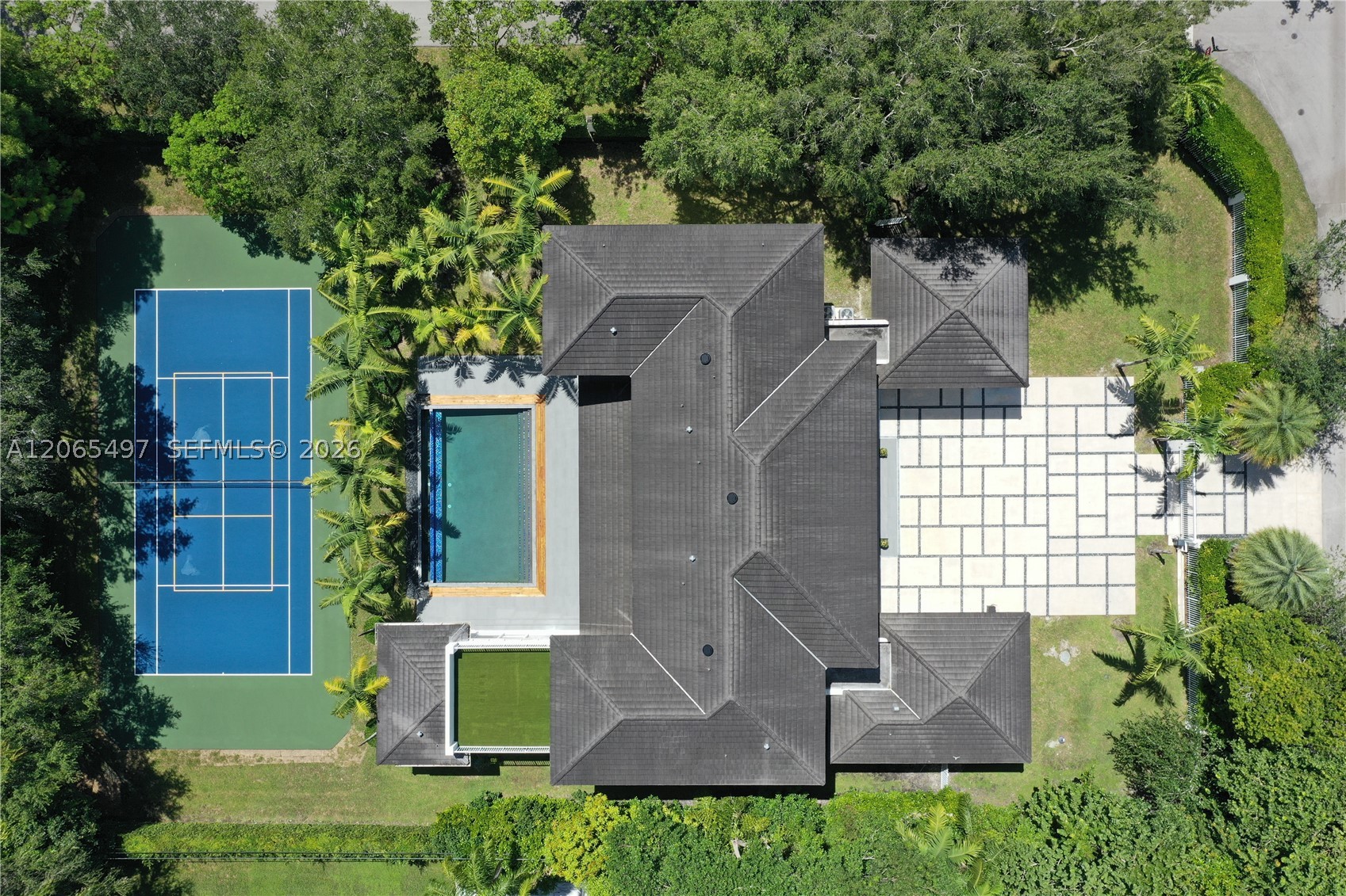 11275 SW 64th Ave, Pinecrest FL 33156