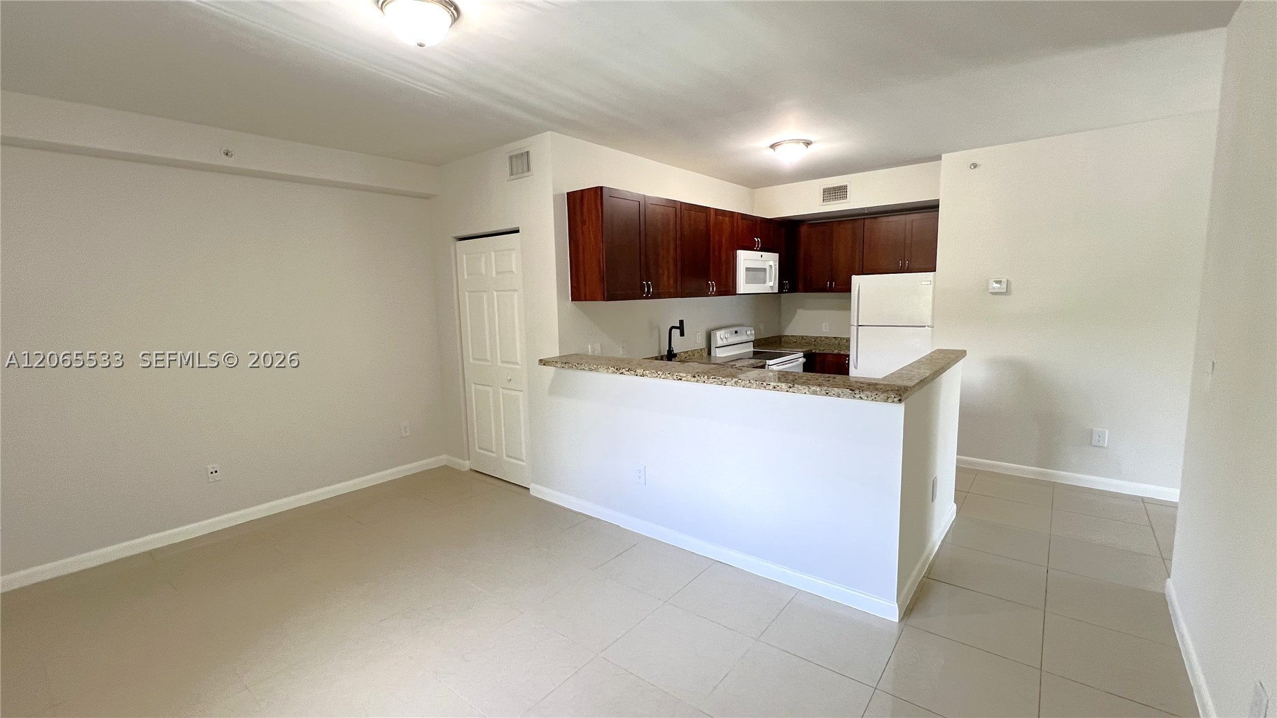 909 SW 15 AV #1, Miami FL 33135