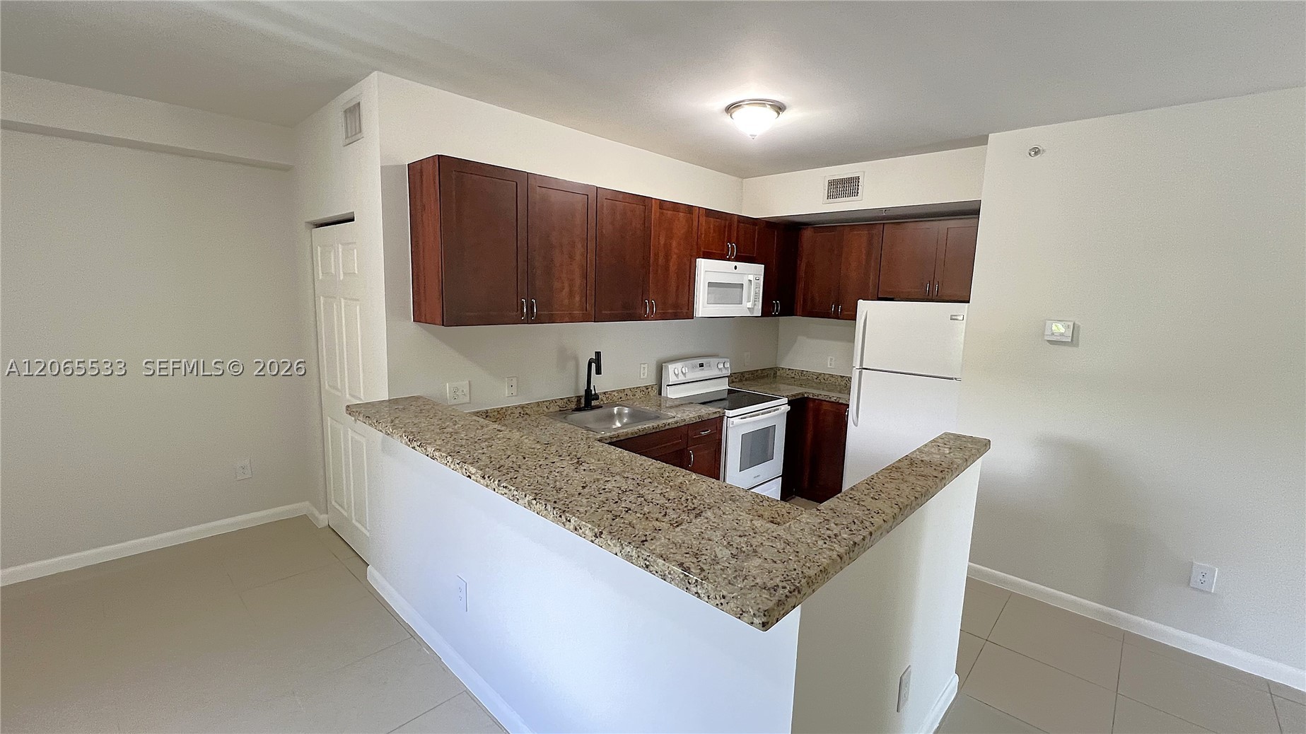 909 SW 15 AV #1, Miami FL 33135