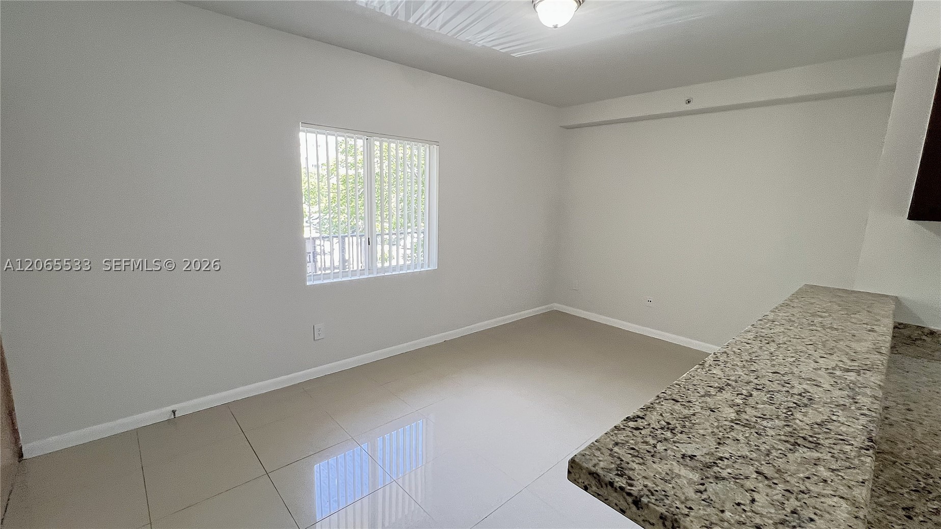 909 SW 15 AV #1, Miami FL 33135