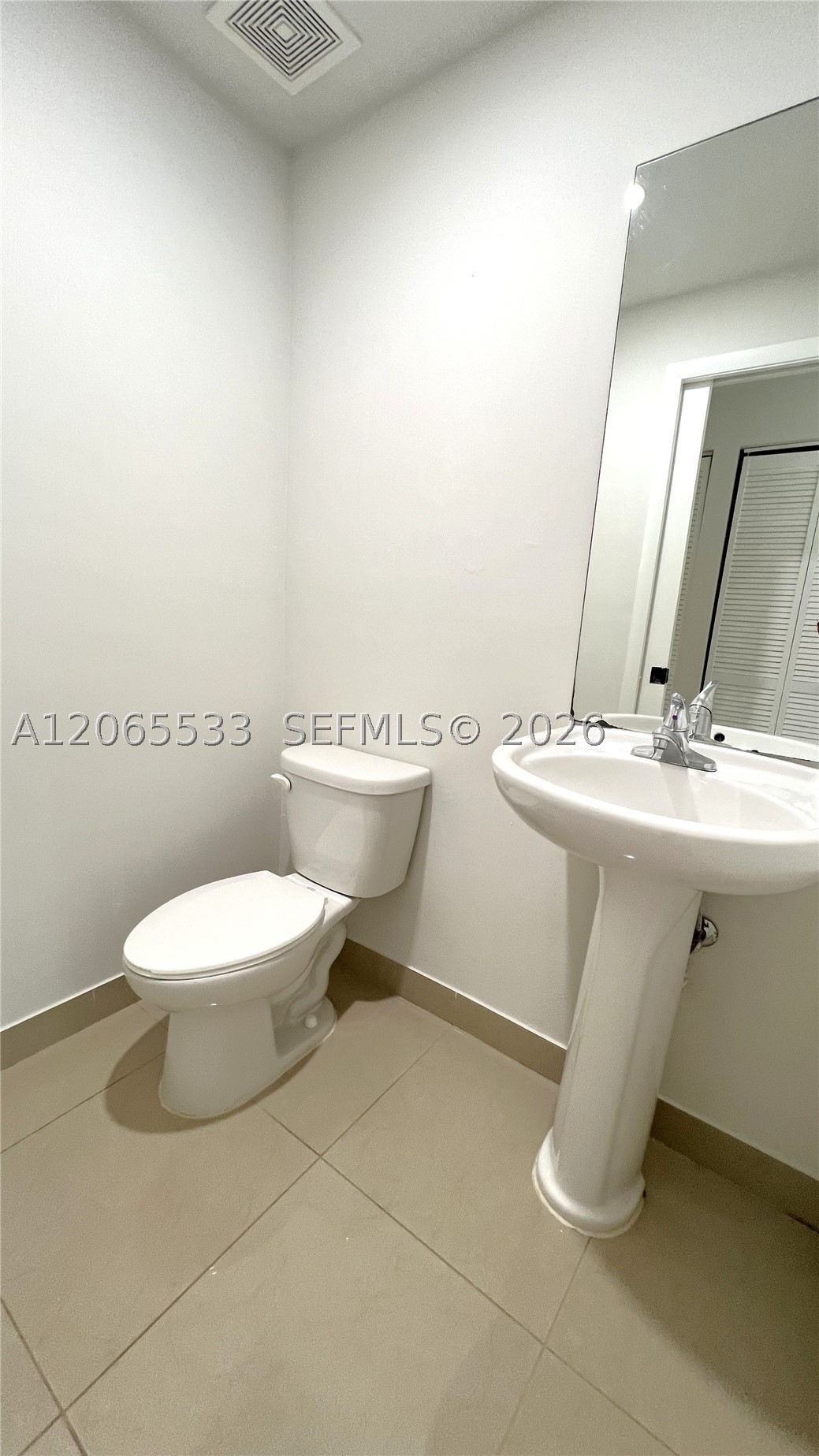 909 SW 15 AV #1, Miami FL 33135