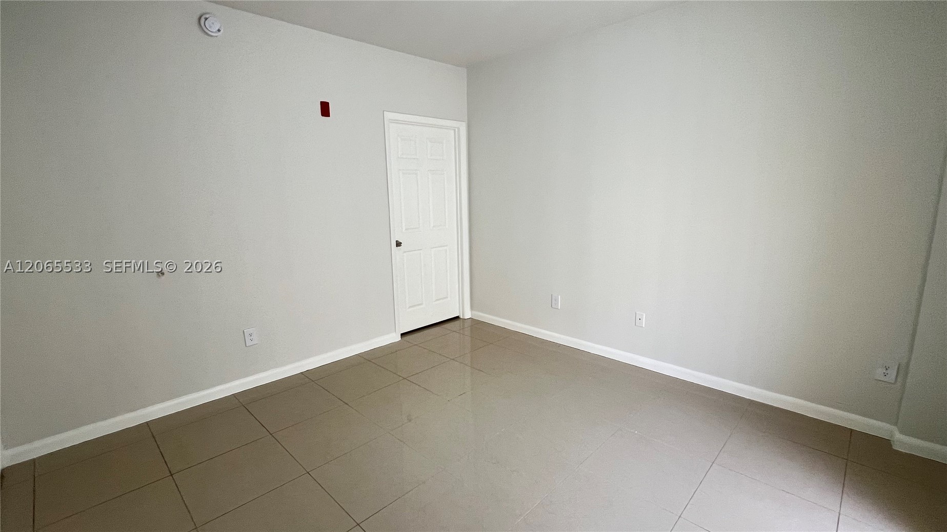 909 SW 15 AV #1, Miami FL 33135