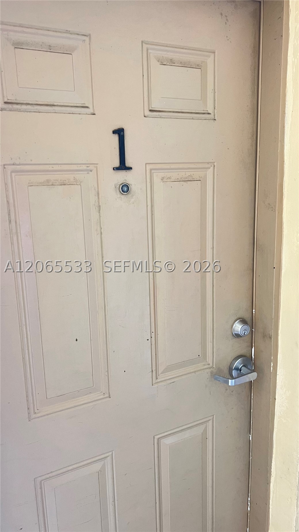 909 SW 15 AV #1, Miami FL 33135