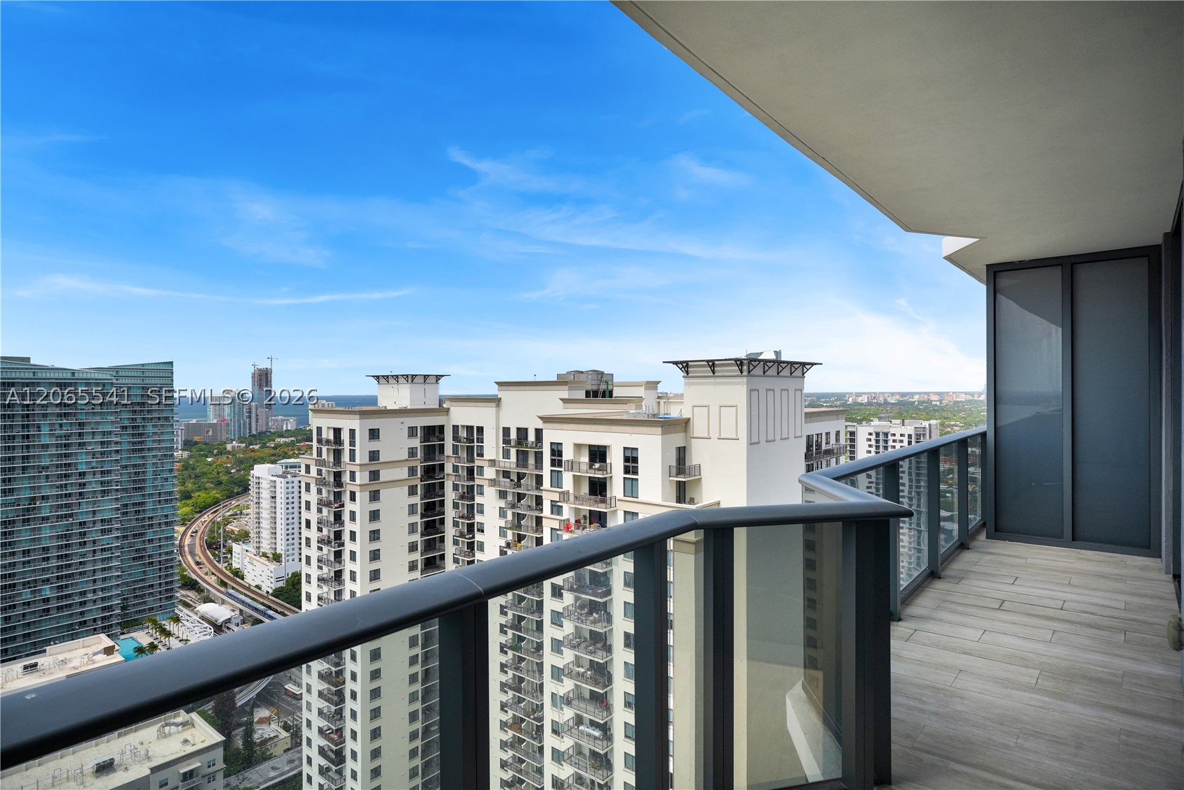 55 SW 9th St #3504, Miami FL 33130