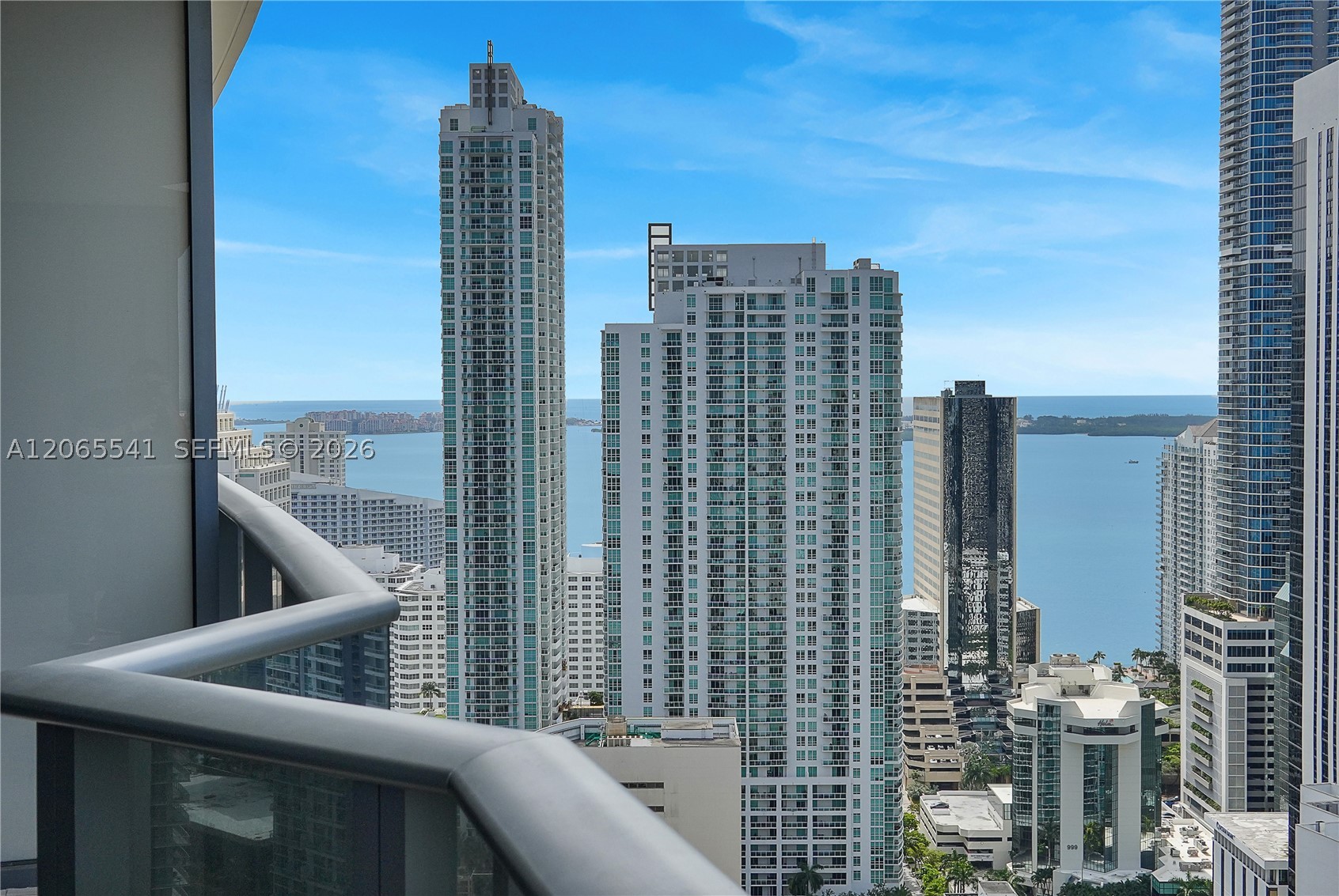 55 SW 9th St #3504, Miami FL 33130