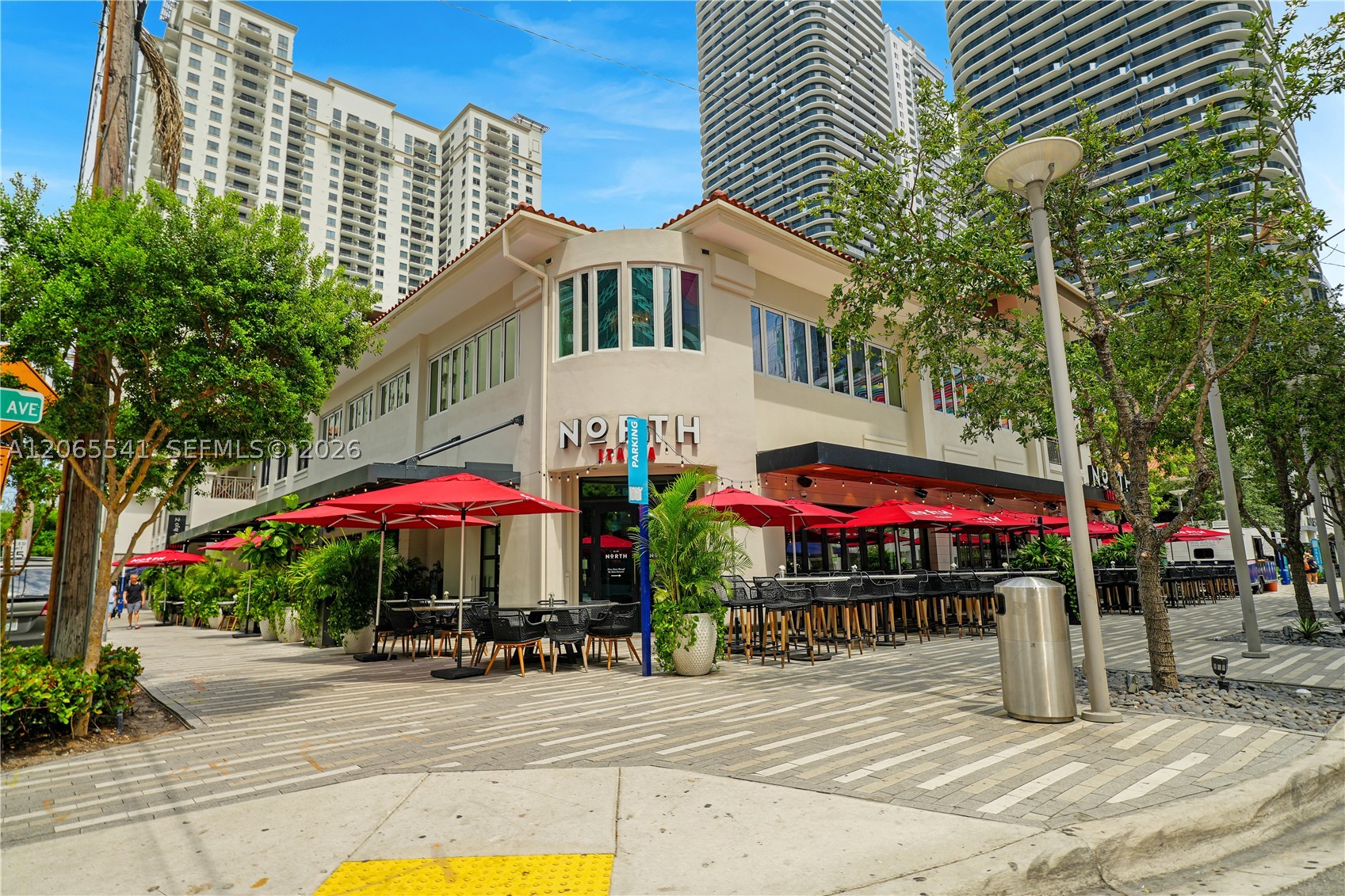 55 SW 9th St #3504, Miami FL 33130