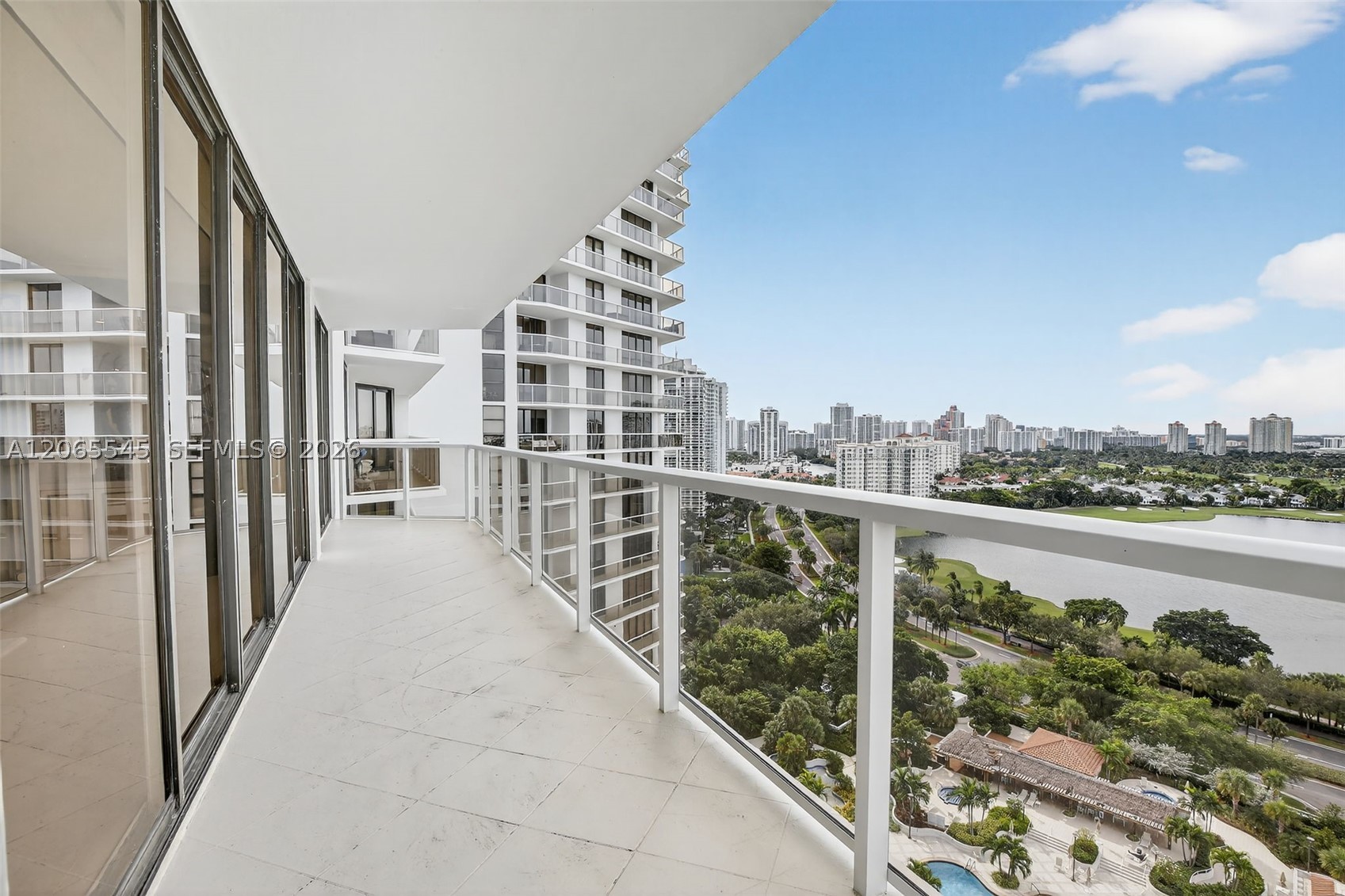 20281 E Country Club Dr #1801, Aventura FL 33180