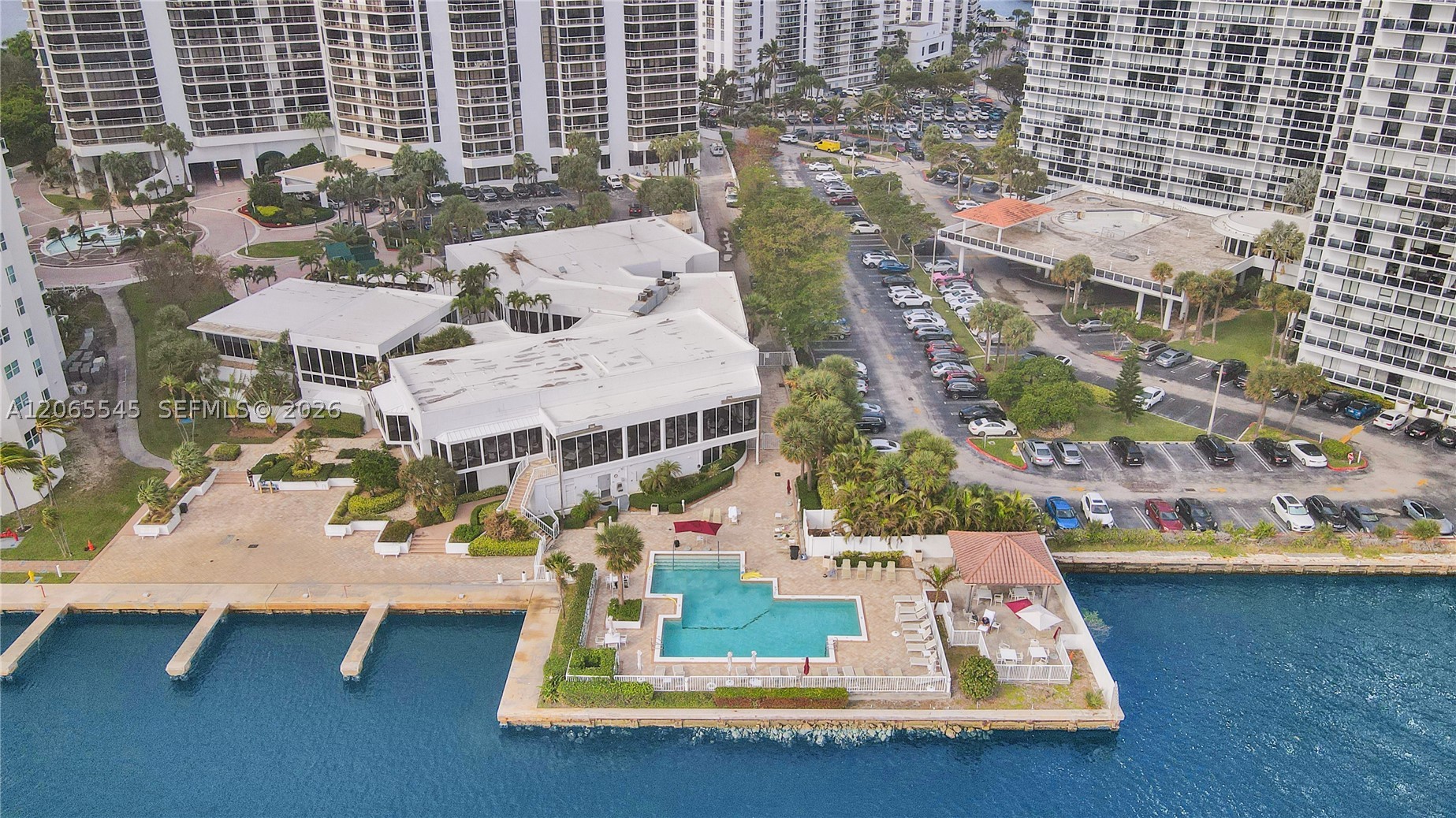20281 E Country Club Dr #1801, Aventura FL 33180