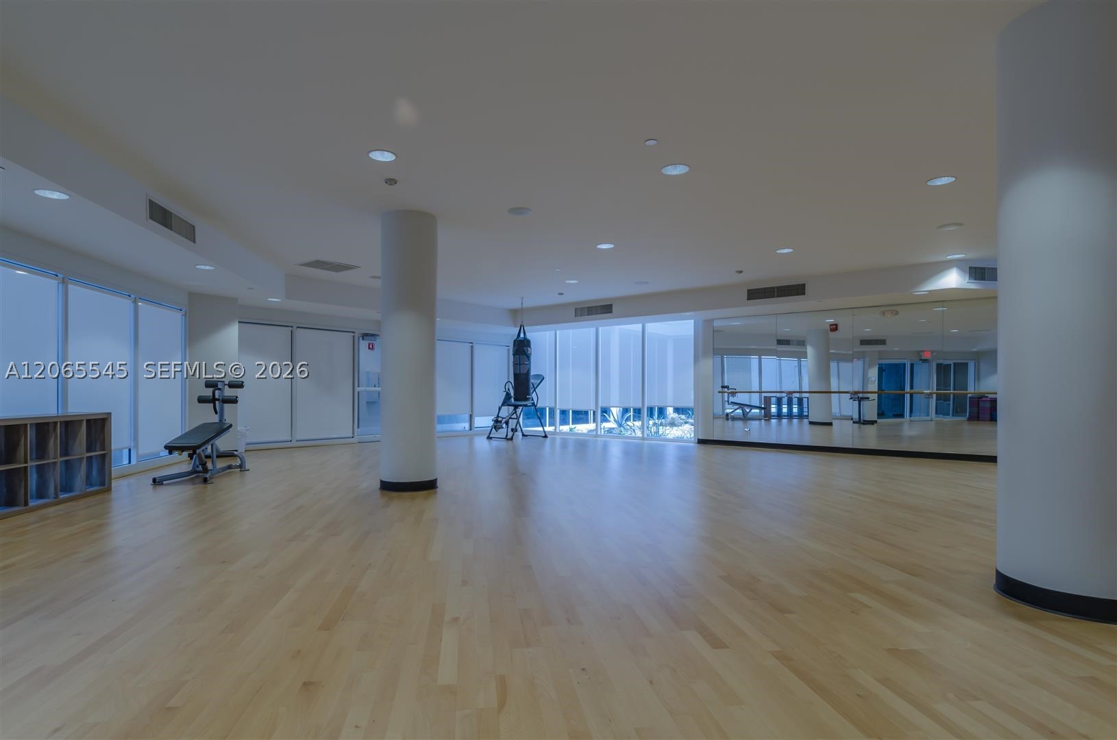20281 E Country Club Dr #1801, Aventura FL 33180