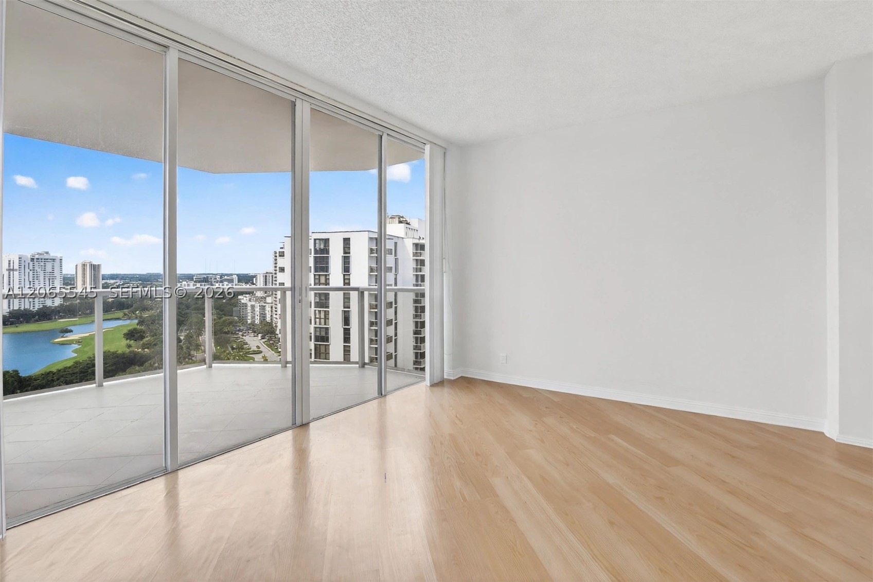 20281 E Country Club Dr #1801, Aventura FL 33180