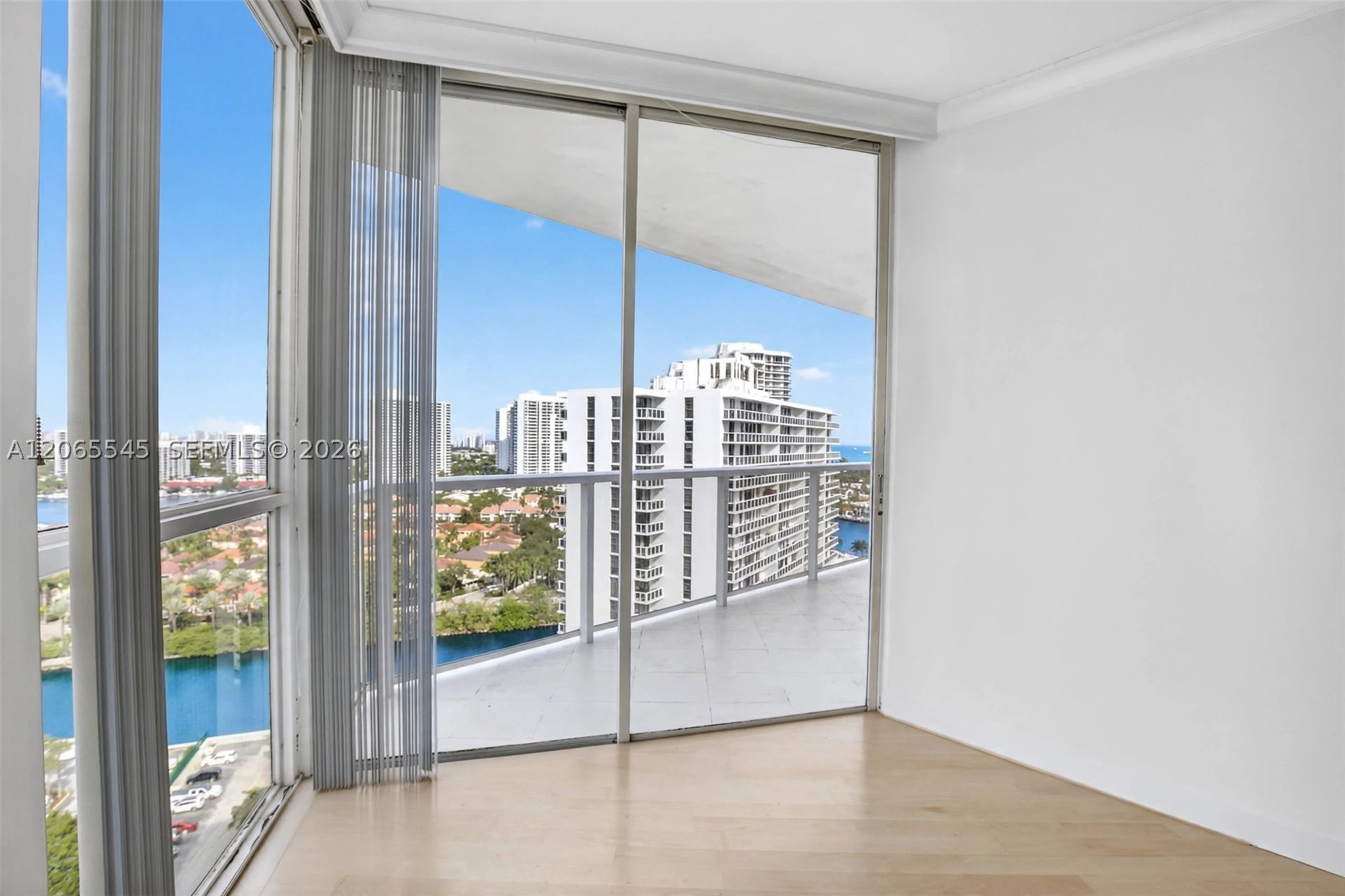 20281 E Country Club Dr #1801, Aventura FL 33180