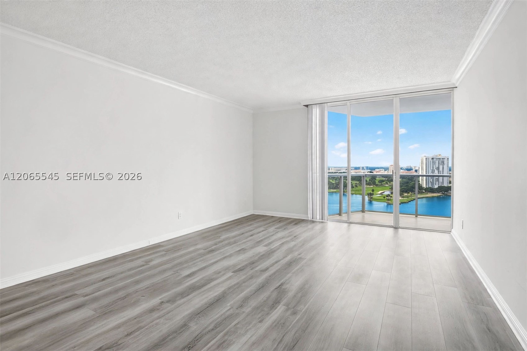 20281 E Country Club Dr #1801, Aventura FL 33180