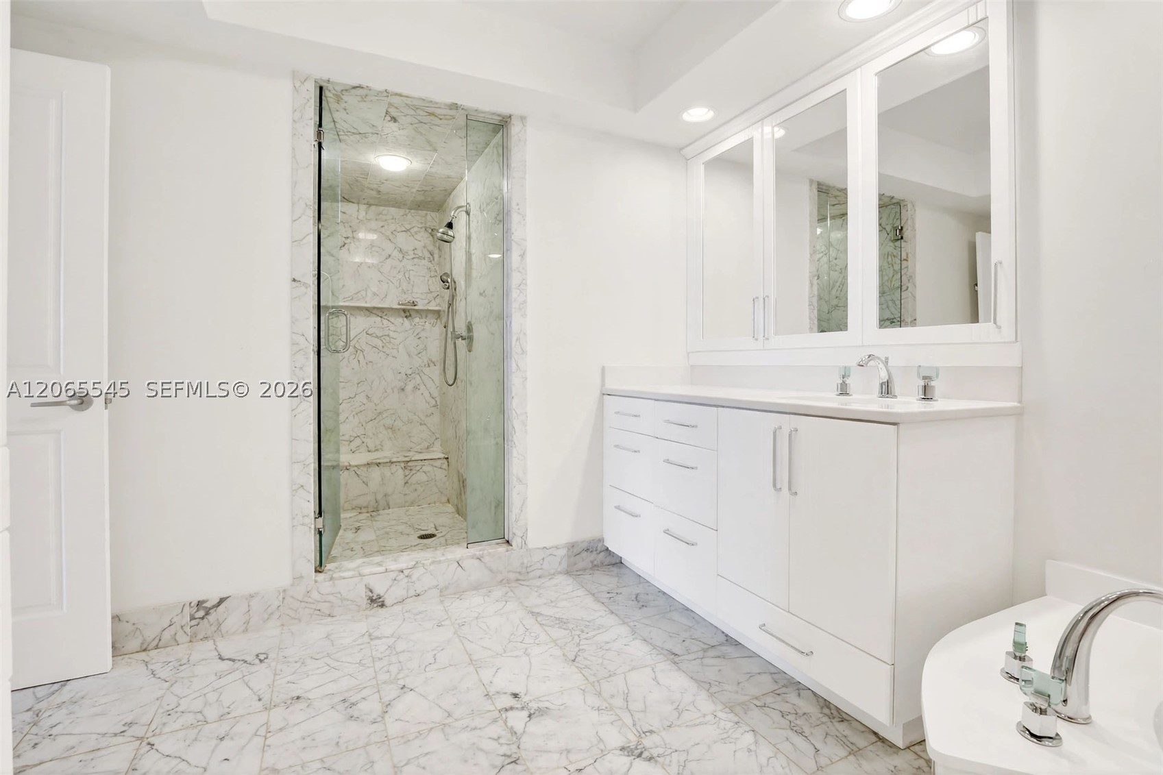 20281 E Country Club Dr #1801, Aventura FL 33180