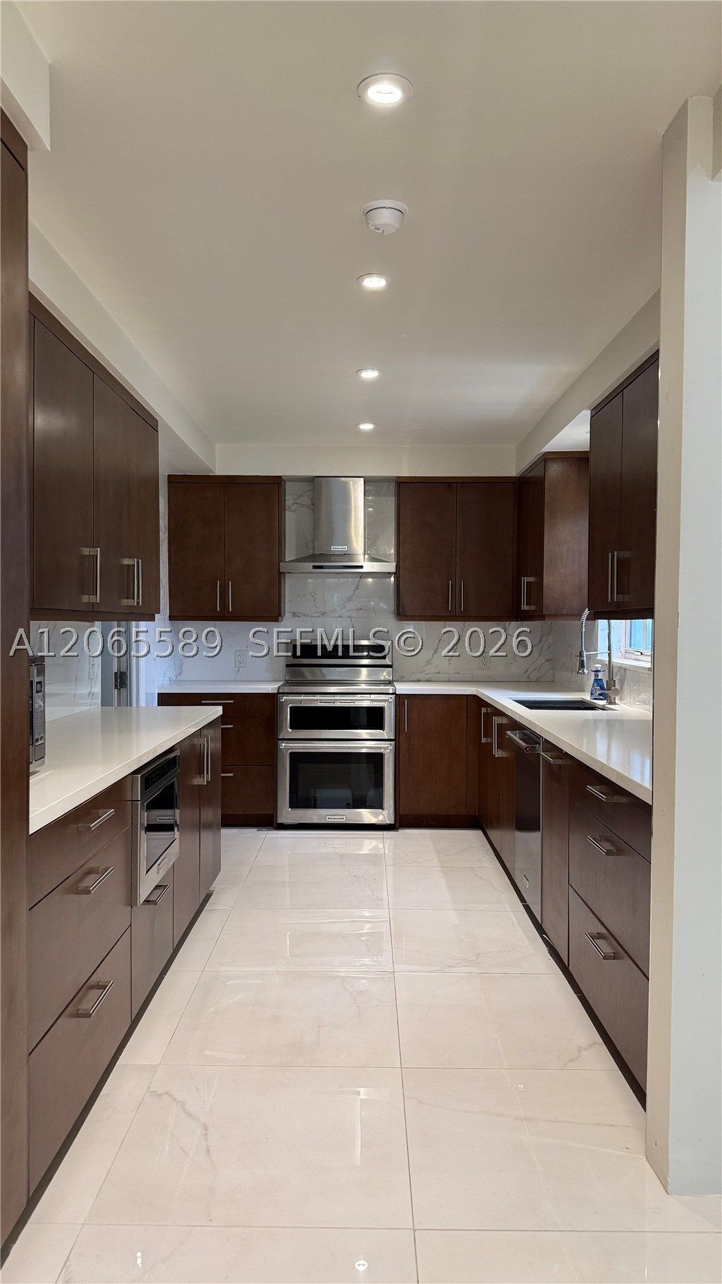 921 Belle Meade Island Dr, Miami FL 33138