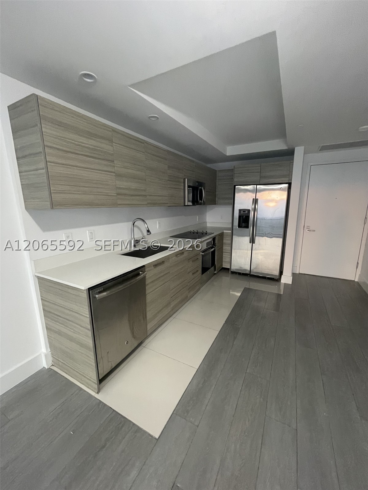 121 NE 34th St #1810, Miami FL 33137