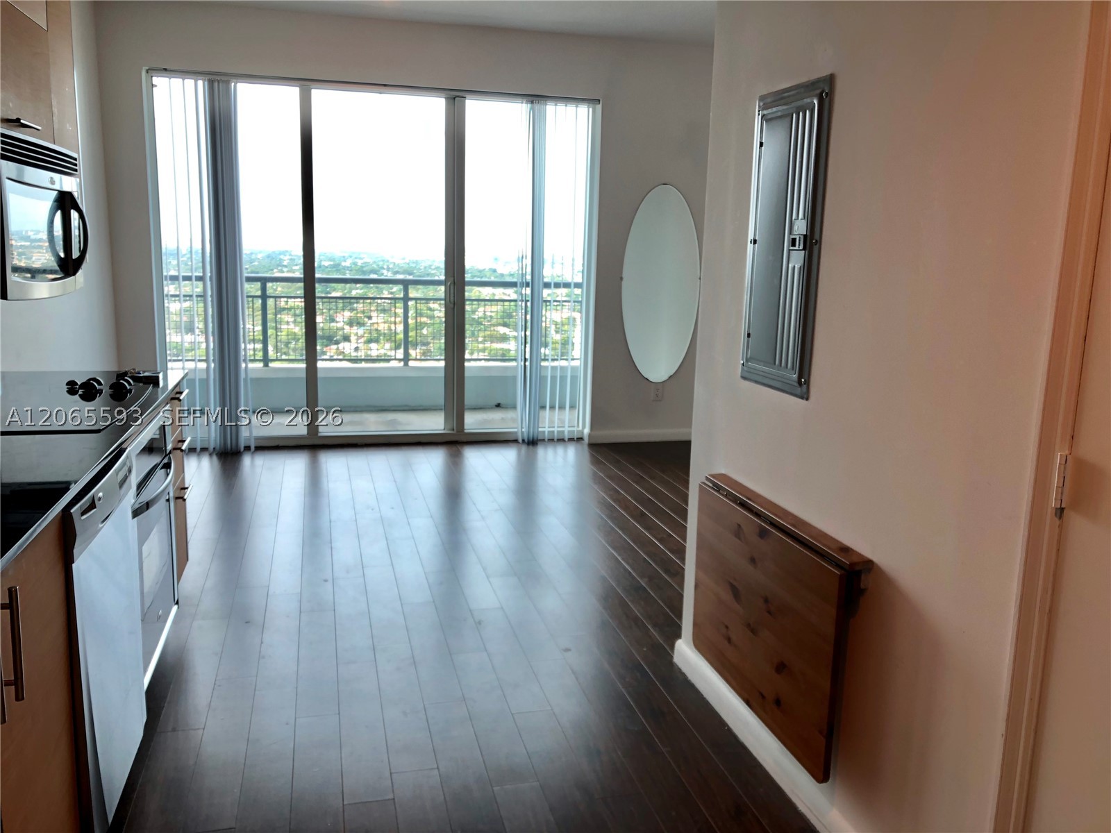 60 SW 13th St #2519, Miami FL 33130