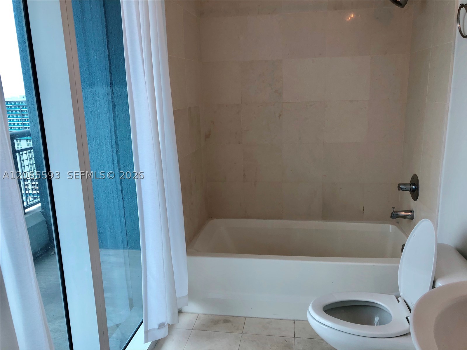 60 SW 13th St #2519, Miami FL 33130
