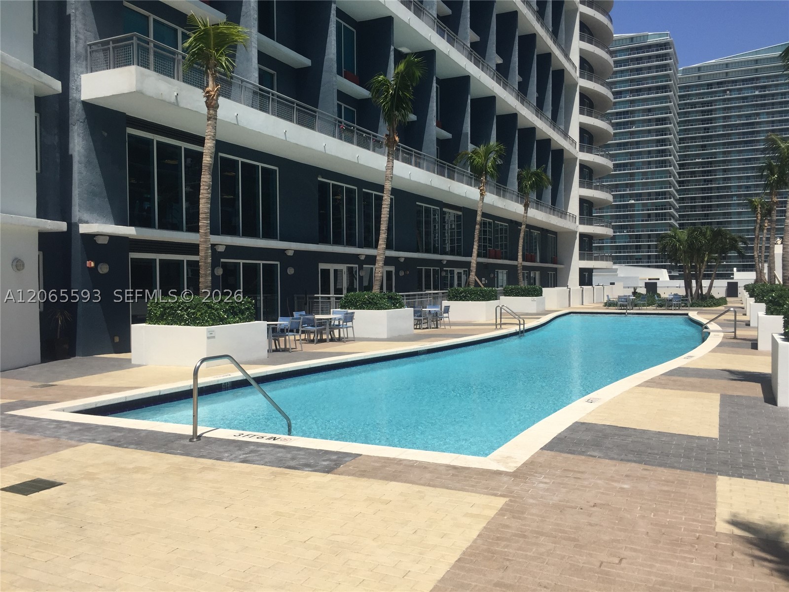 60 SW 13th St #2519, Miami FL 33130